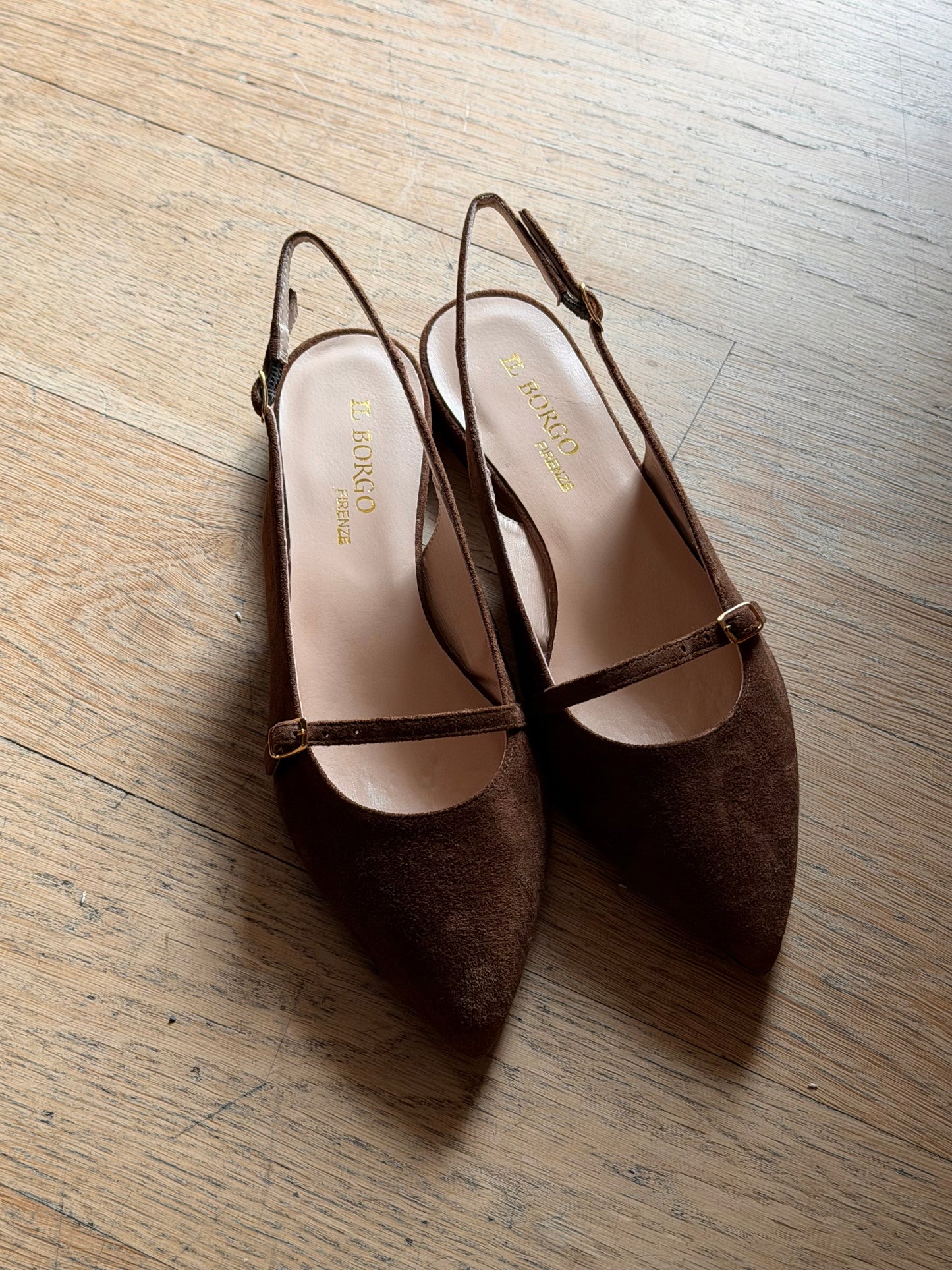 Slingback in camoscio marrone