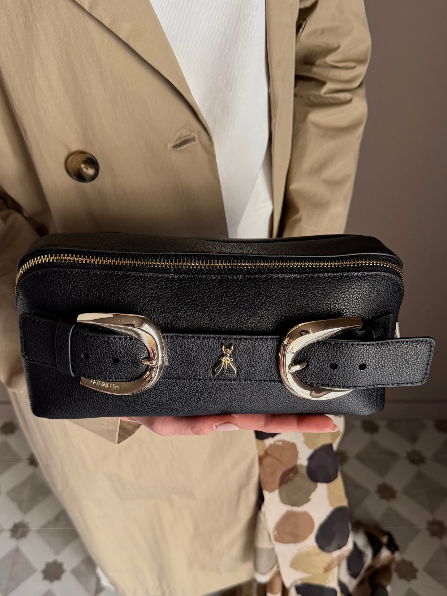 Borsa a mano con doppia fibbia