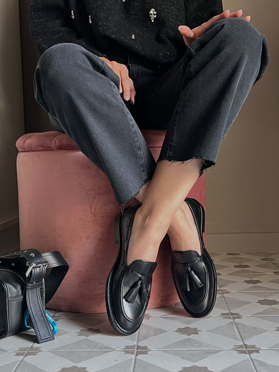 Mocassino in pelle con nappe