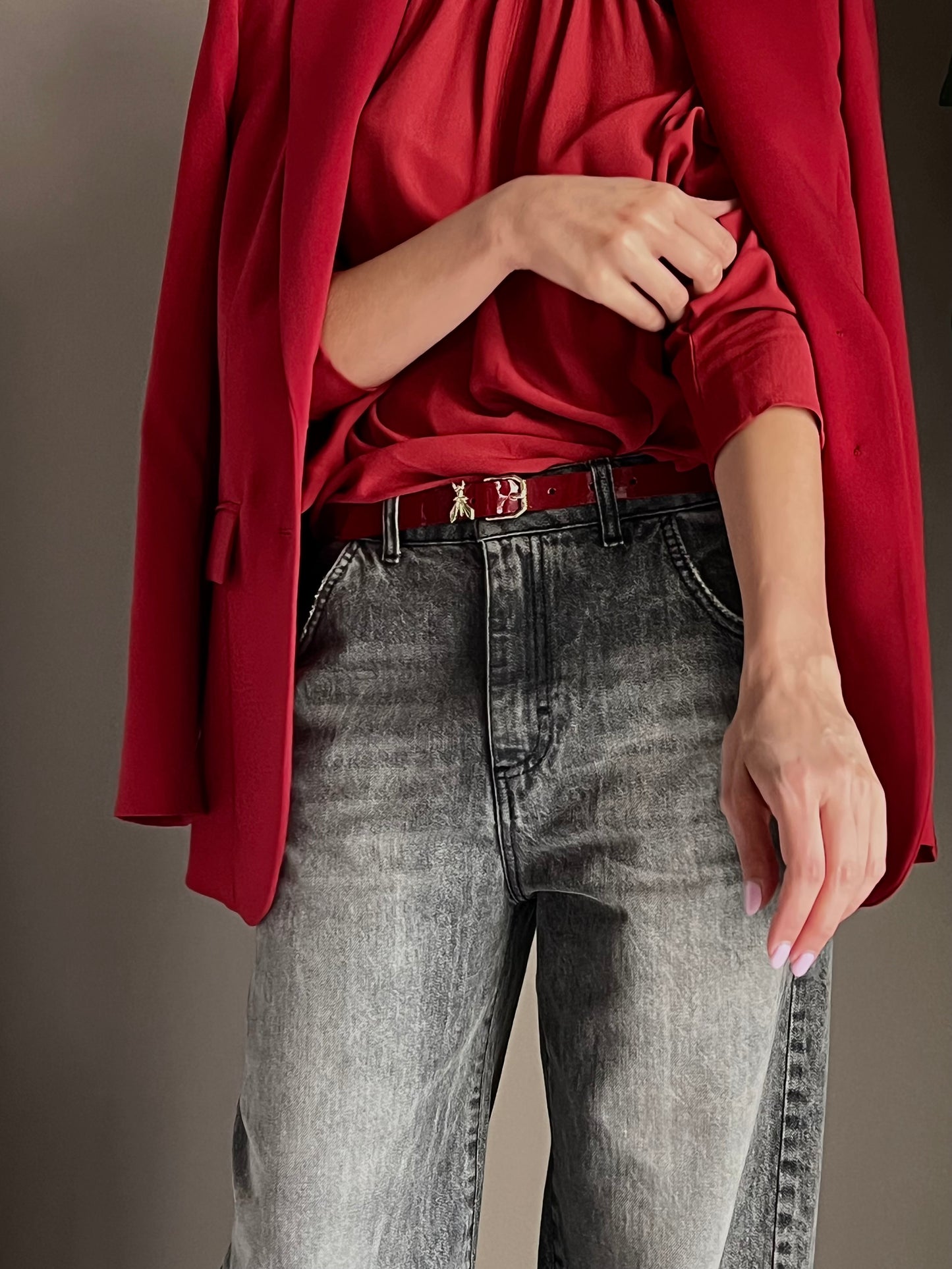 Cintura vita bassa in vernice Glossy Red