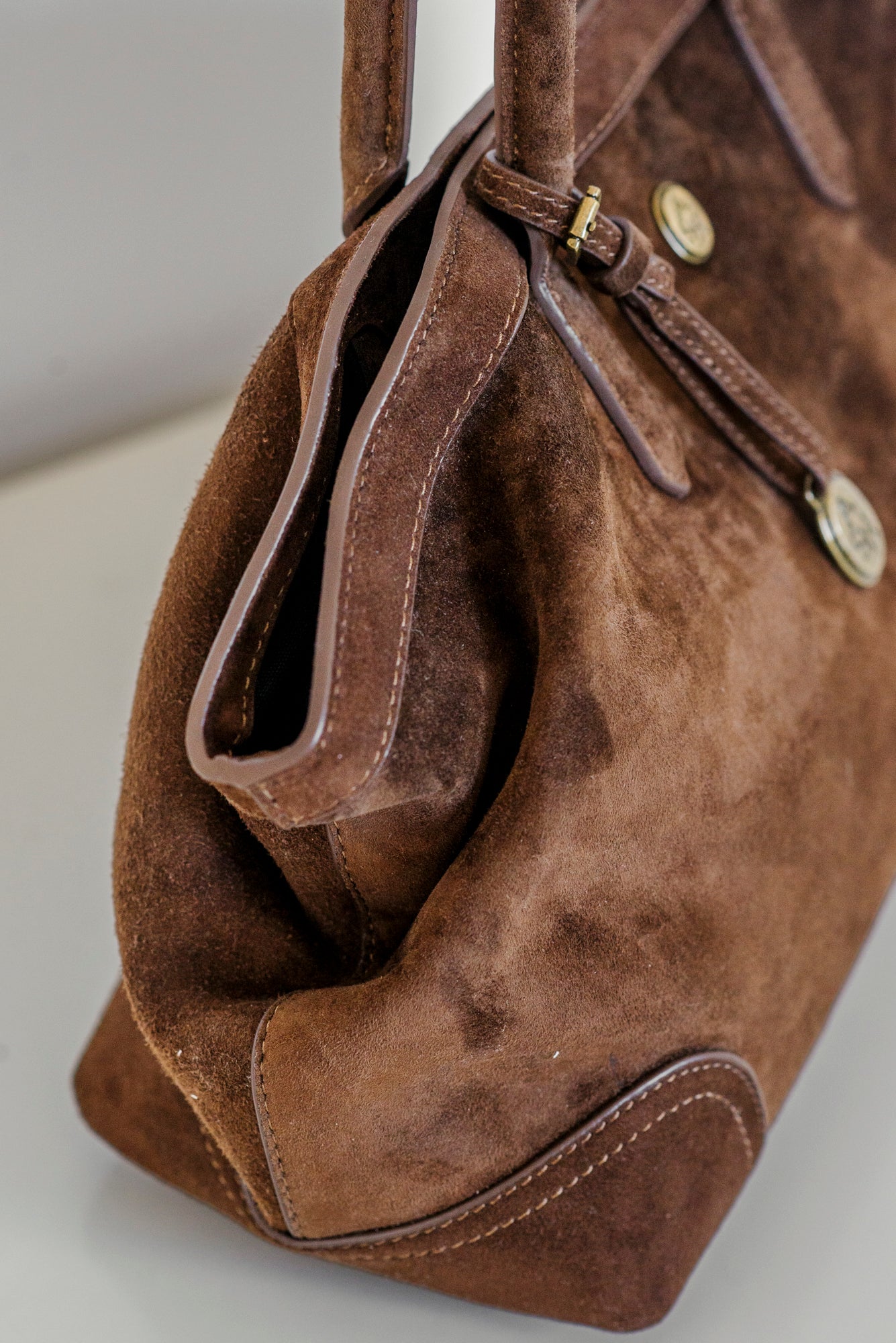 Borsa in pelle scamosciata – Ash