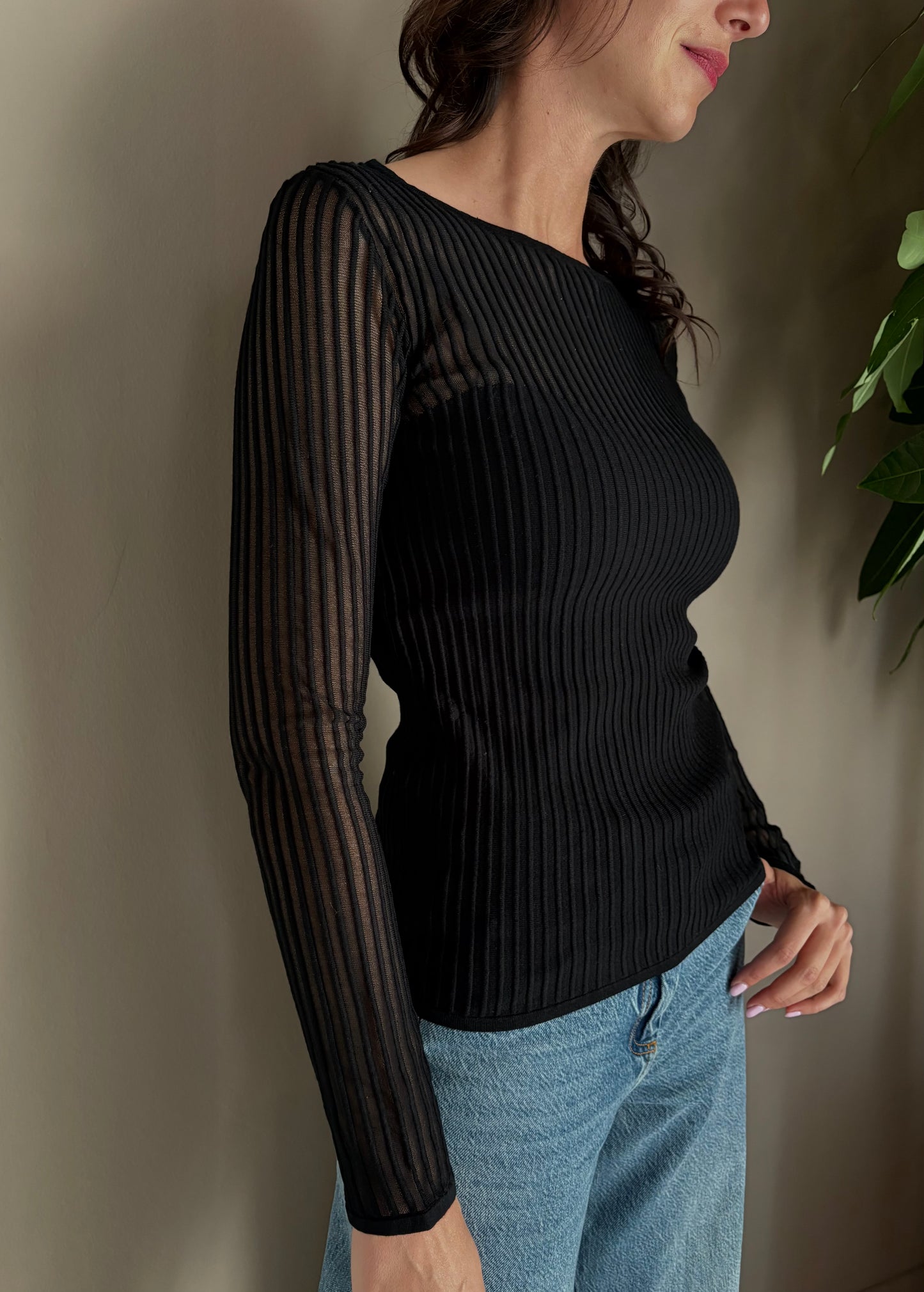 Maglia a costine trasparente