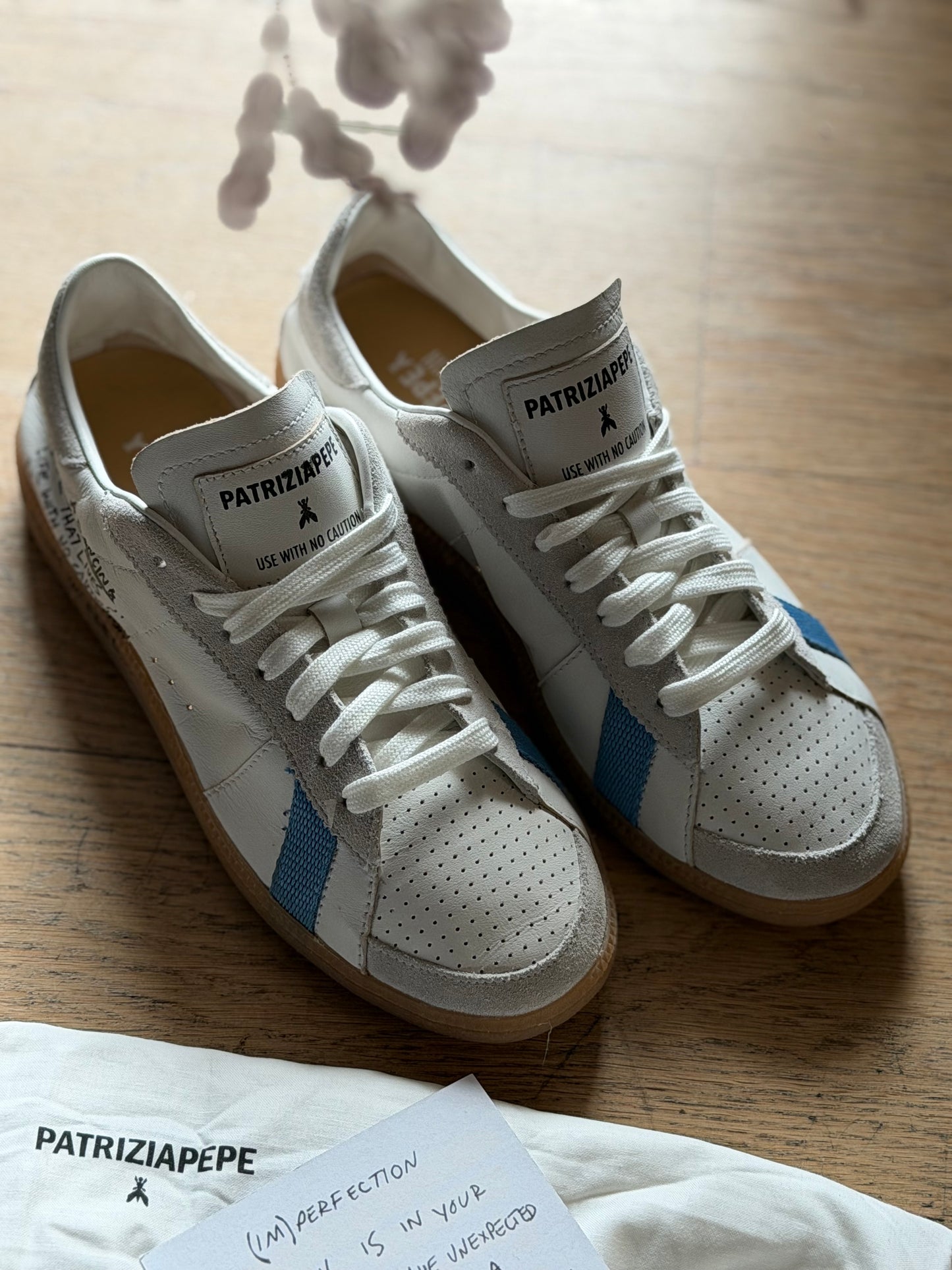 Skin sneakers White-blue