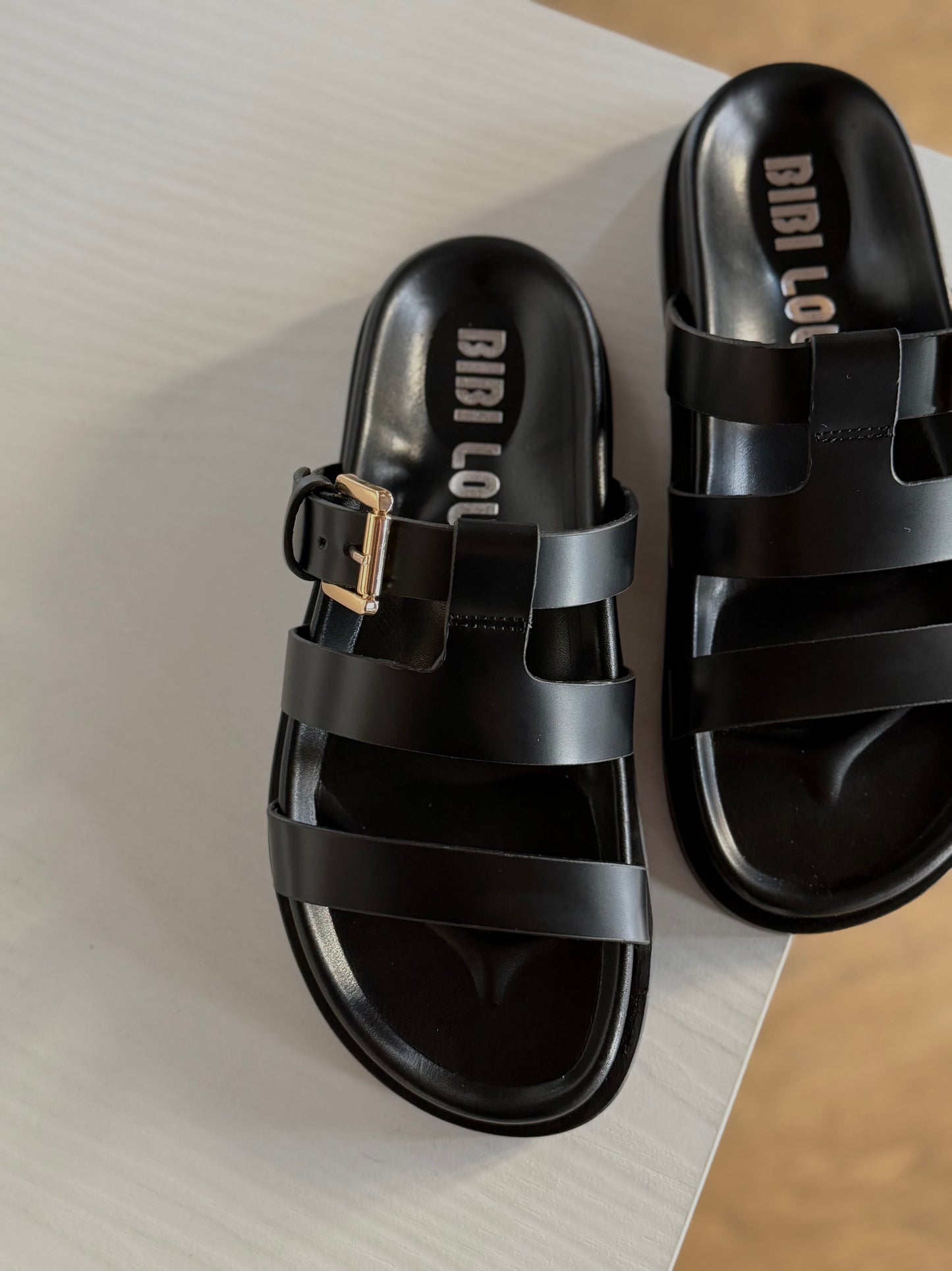 Sandalo Minimal Urban in Pelle Nera