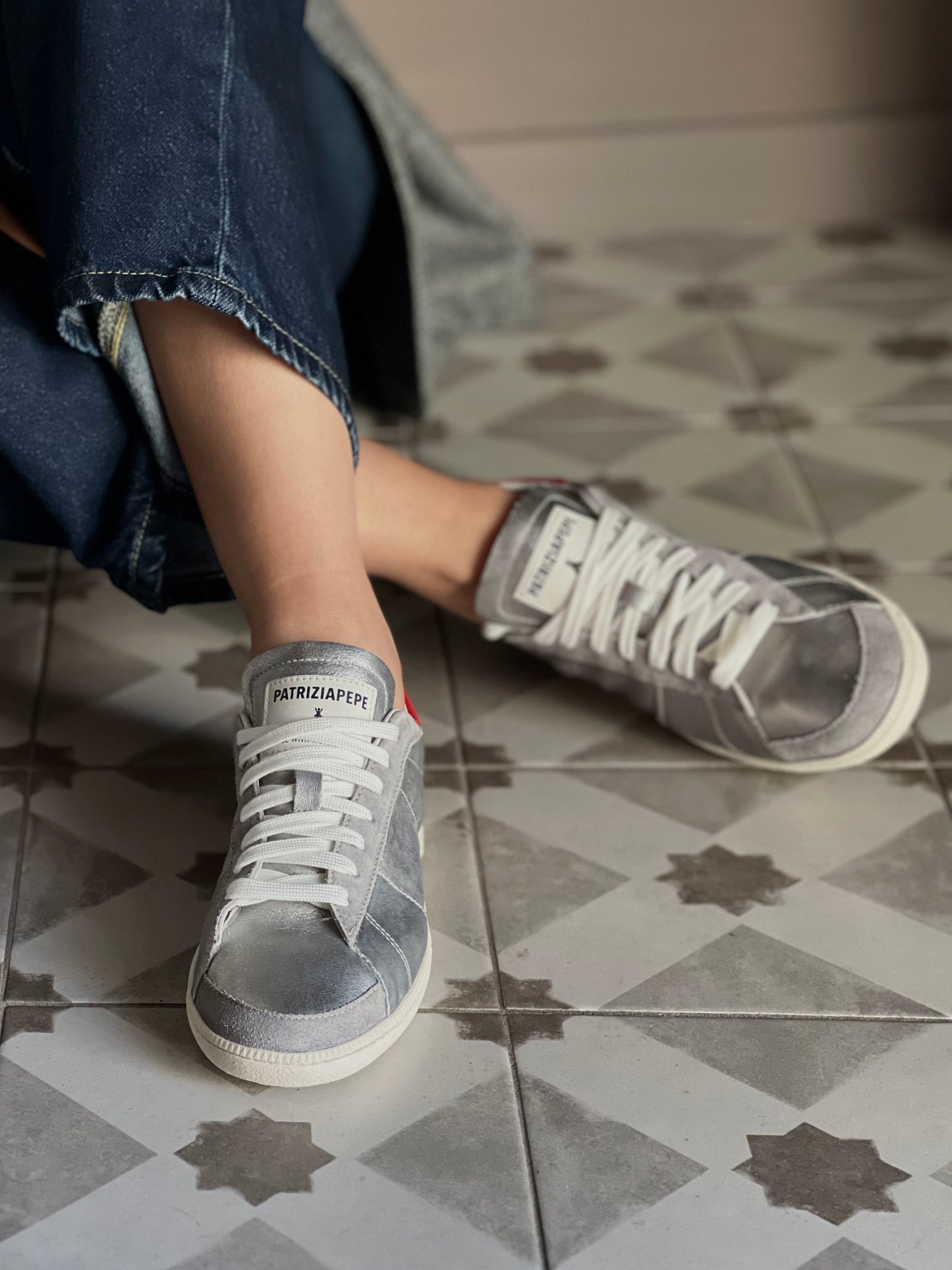 Sneakers Skin ‘93 in nappa laminata