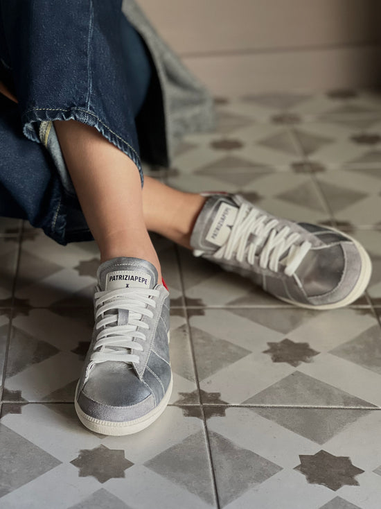 Sneakers Skin ‘93 in nappa laminata