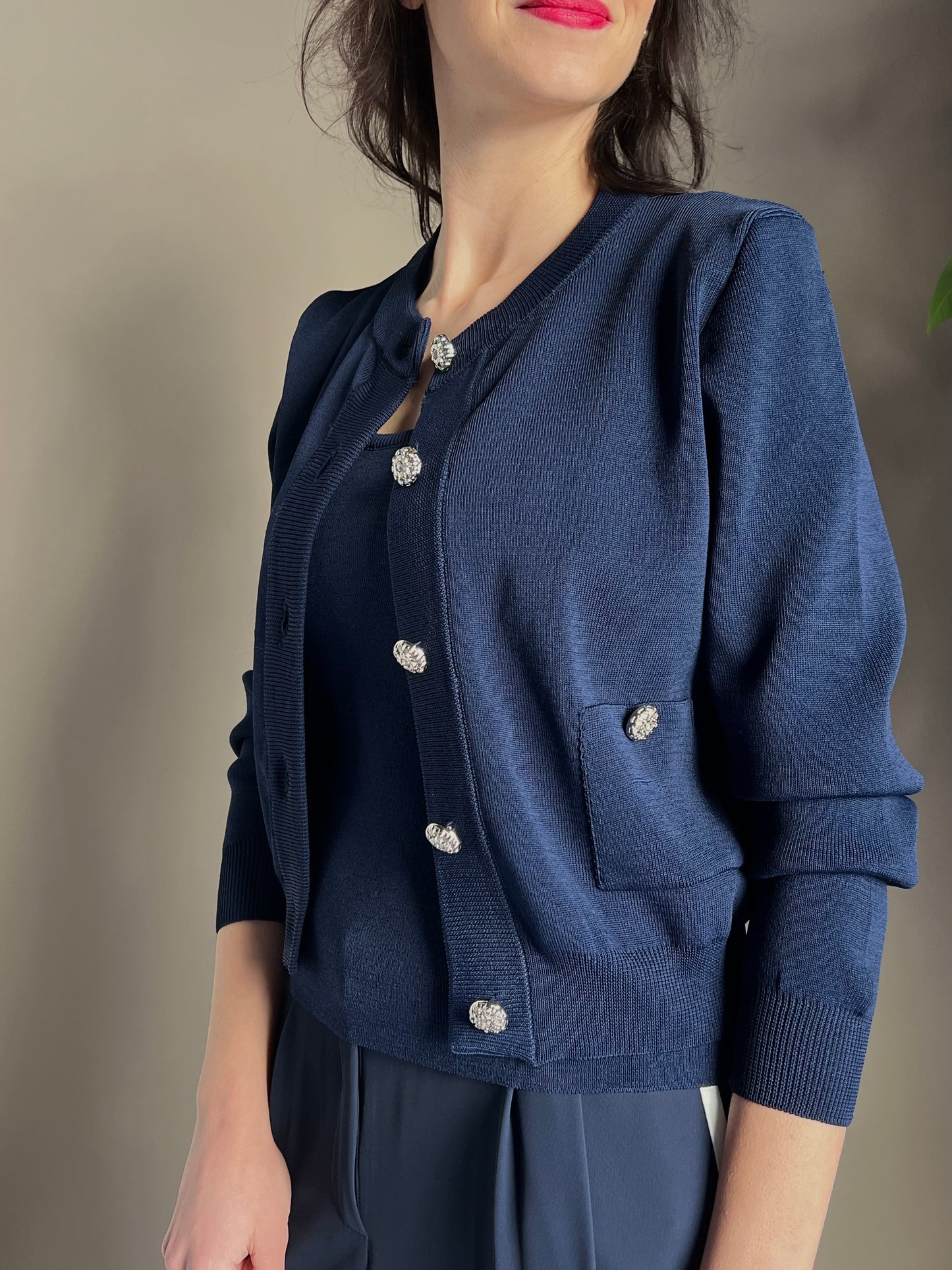 Cardigan in viscosa blu con bottoni dorati