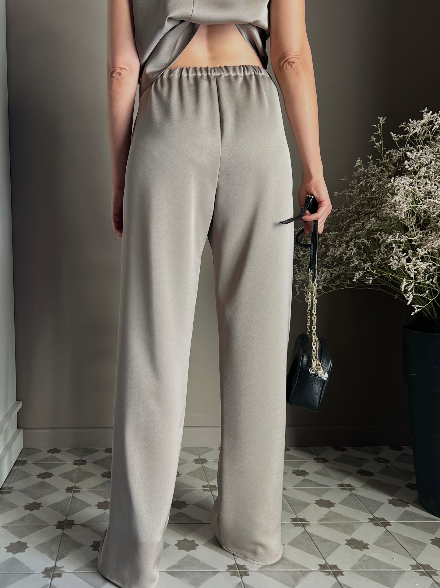 Pantalone palazzo in tessuto lucido taupe