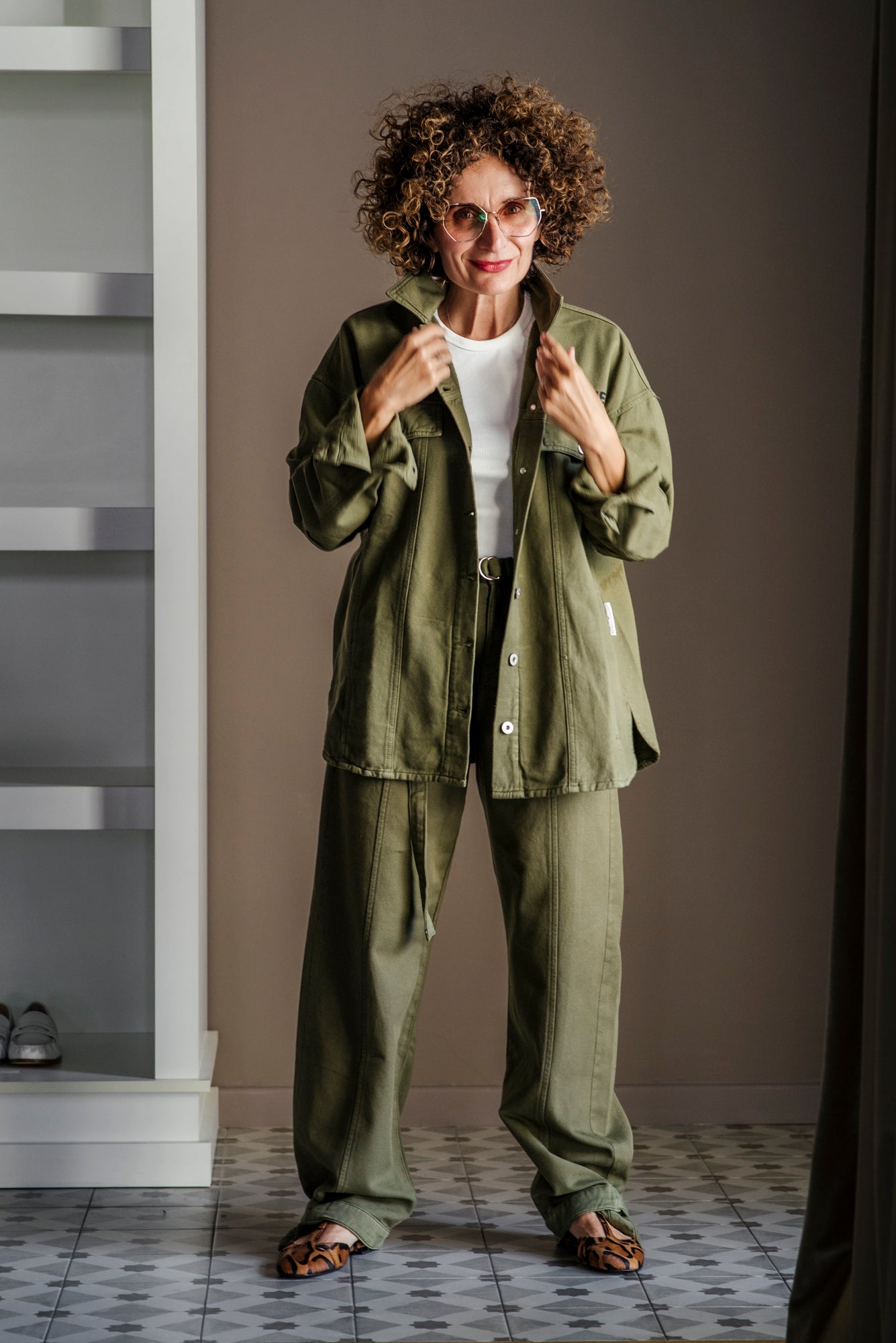 Pantalone utilitarian in cotone verde militare