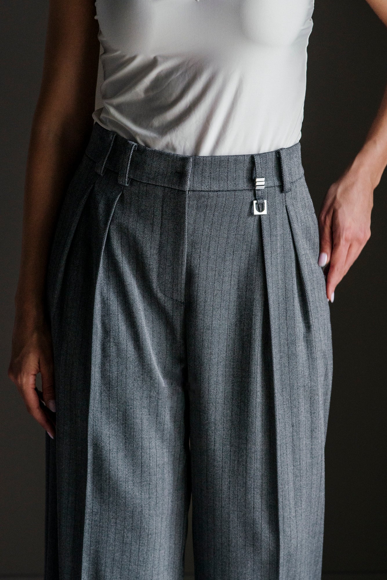 Pantalone gessato wide-leg grigio/marrone