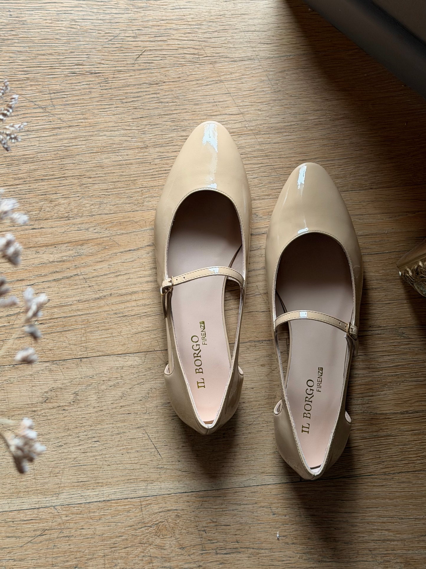 Mary Jane in vernice beige
