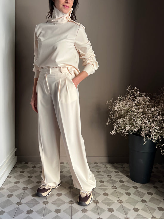 Pantalone morbido con pieghe