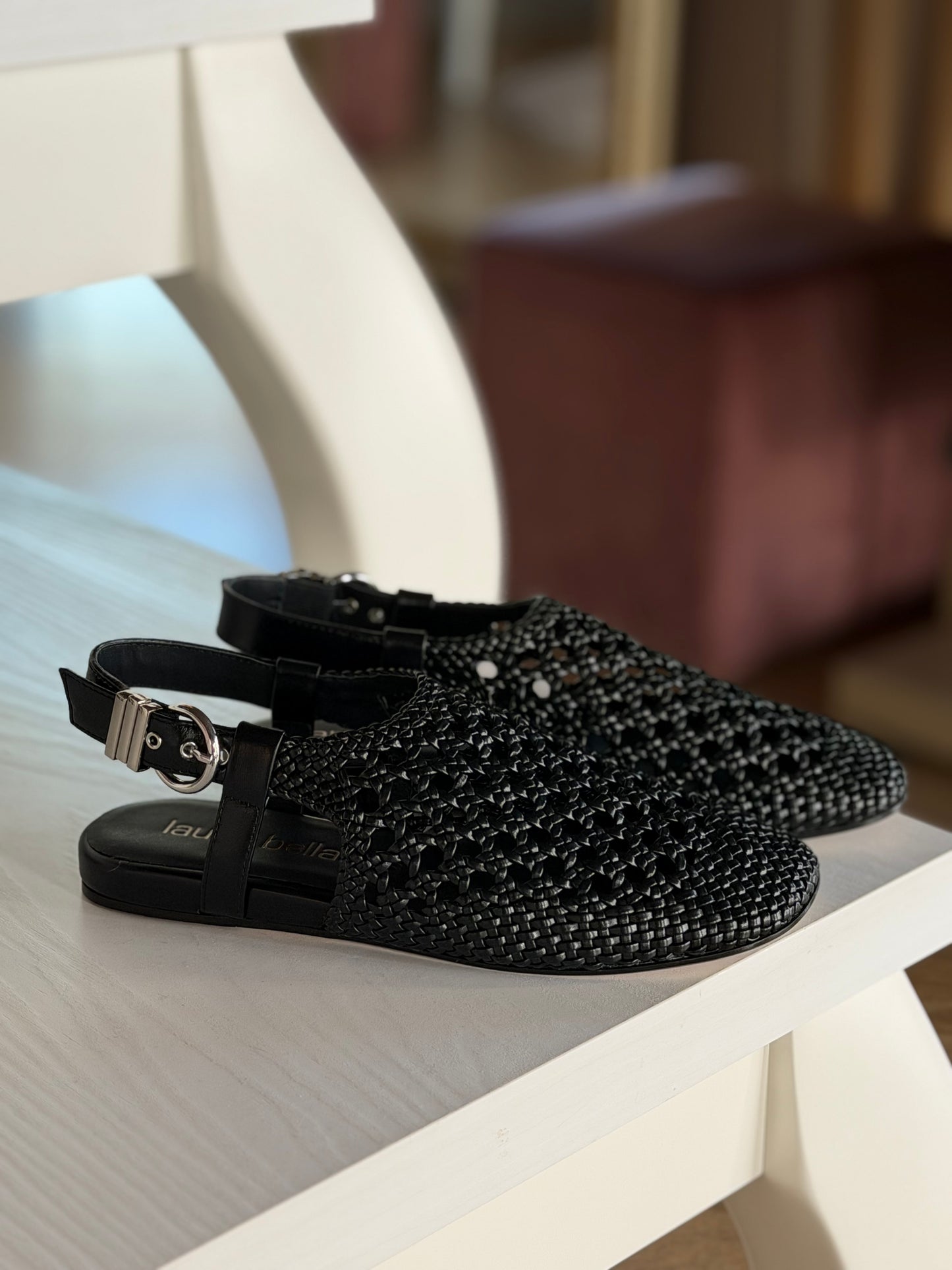 Sandalo Flat in Pelle Intrecciata Nero