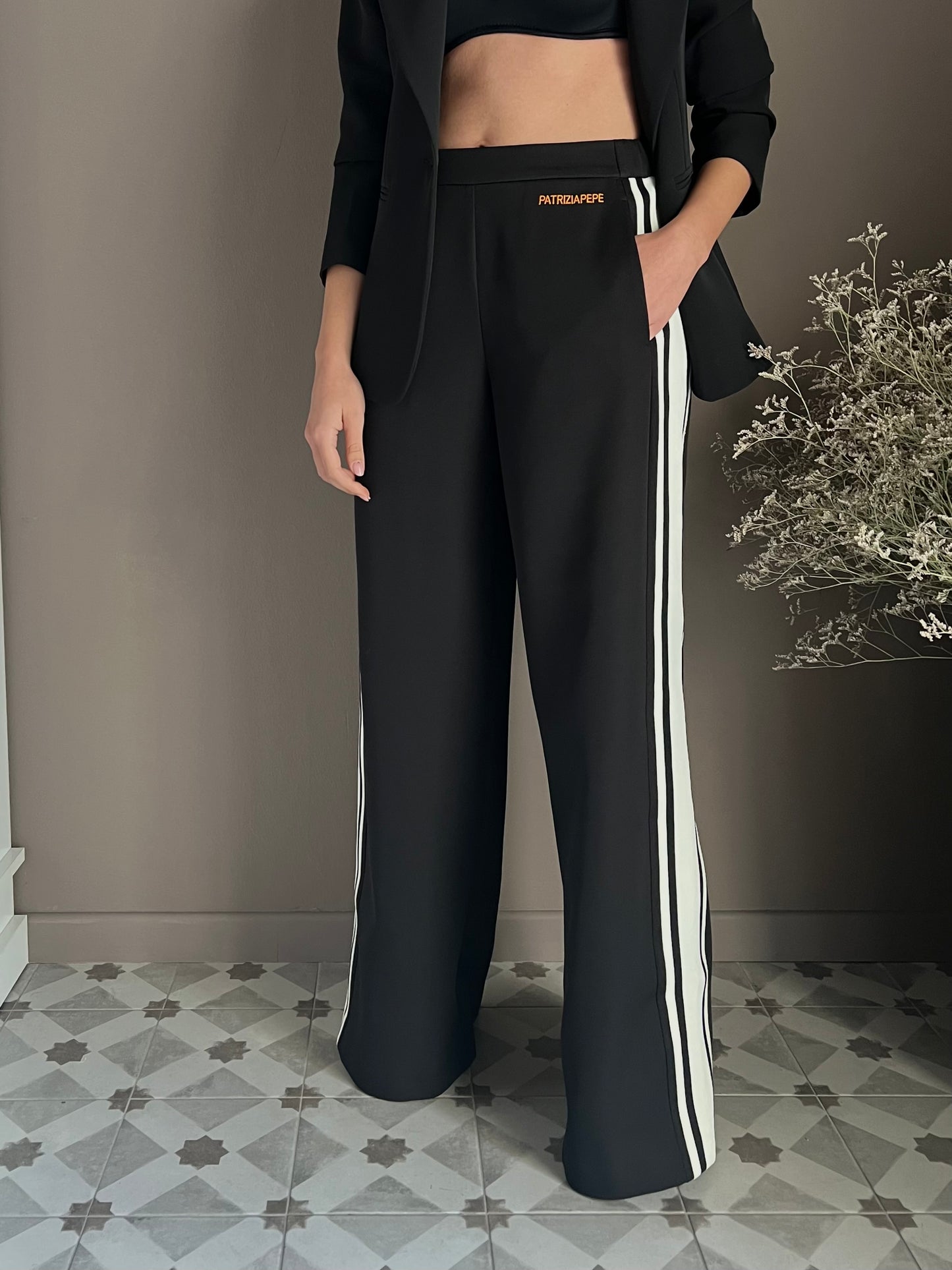 Pantalone Sporty-Chic Patrizia Pepe con Banda Laterale