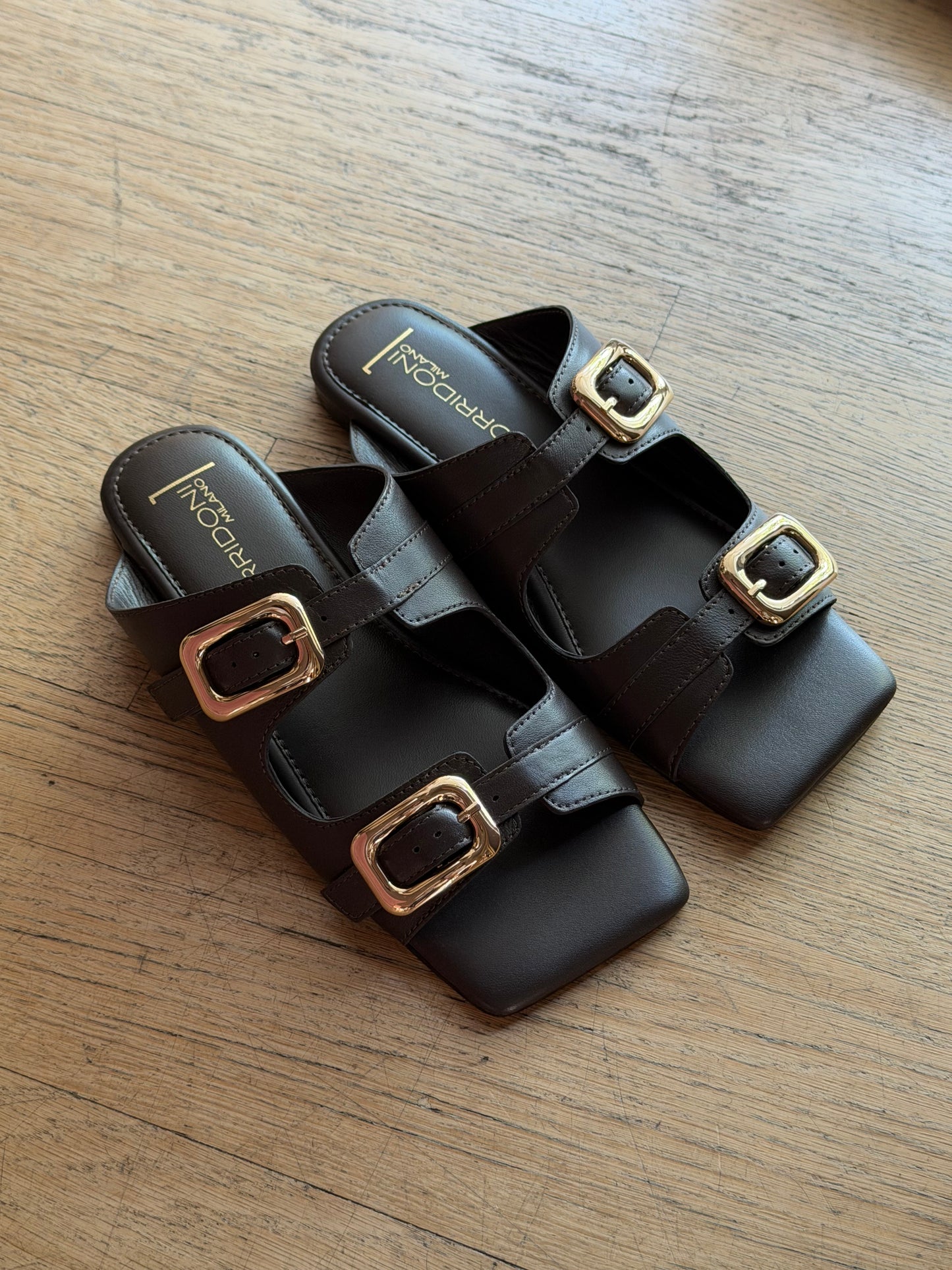 Sabot "Double Buckle" in Pelle Cioccolato