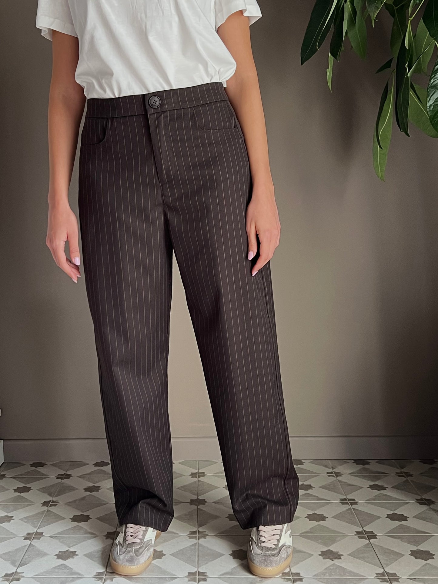 Pantalone maschile gessato fondente