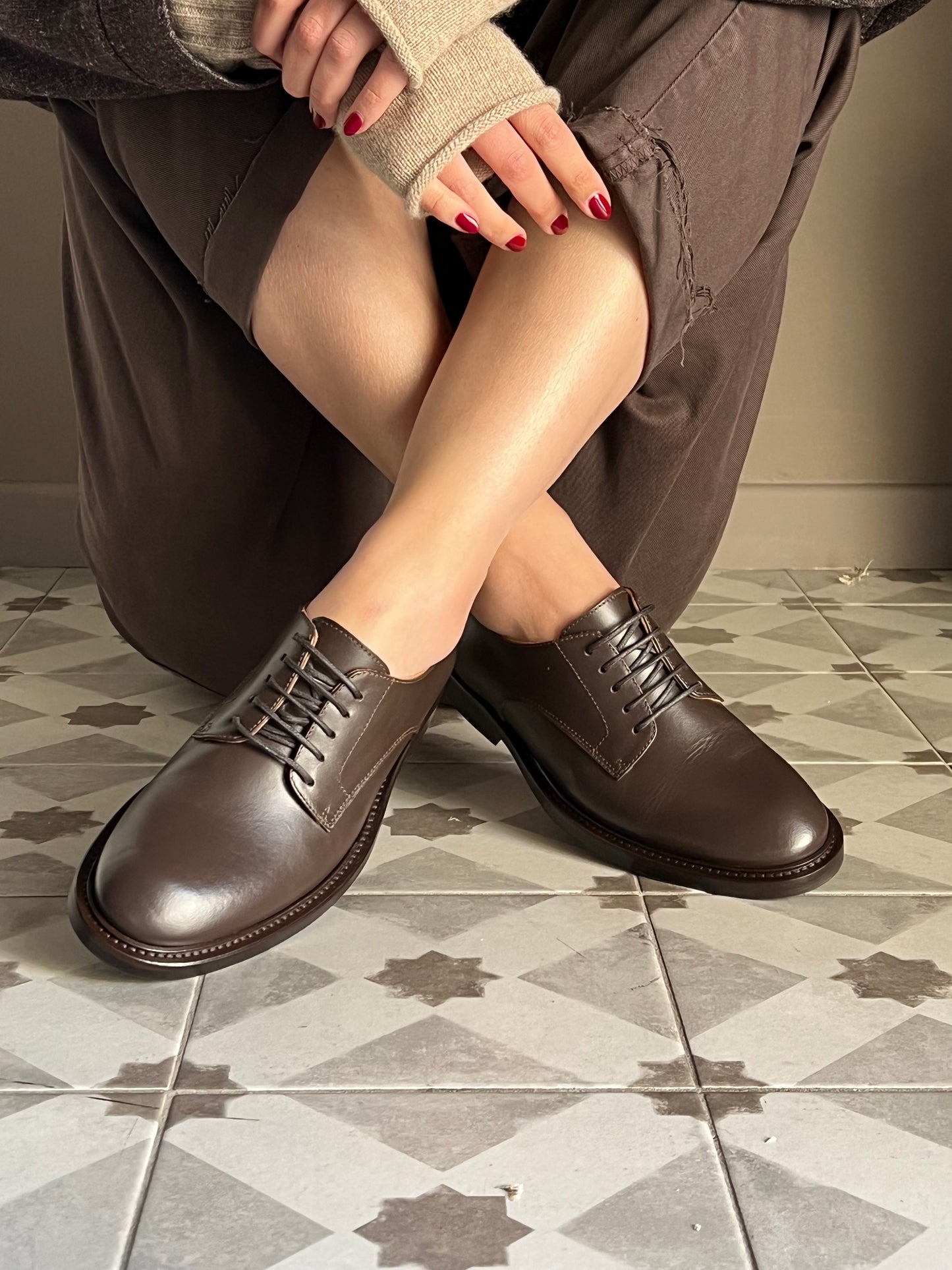 Scarpa con i lacci linea maschile