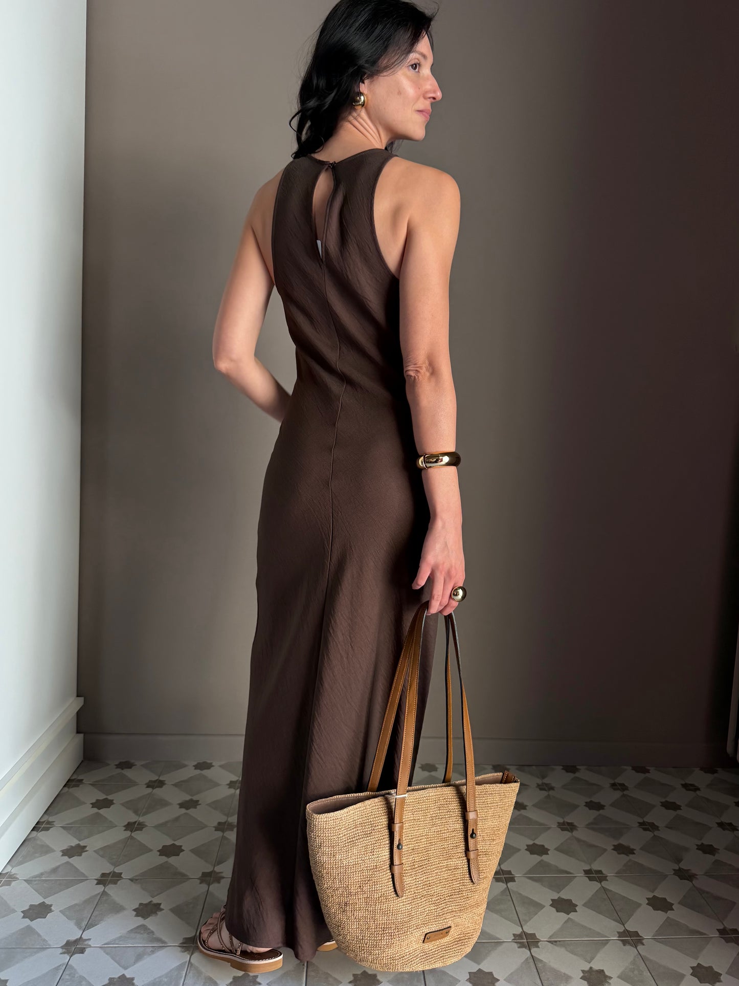 Abito Lungo Marrone Scuro – So Allure