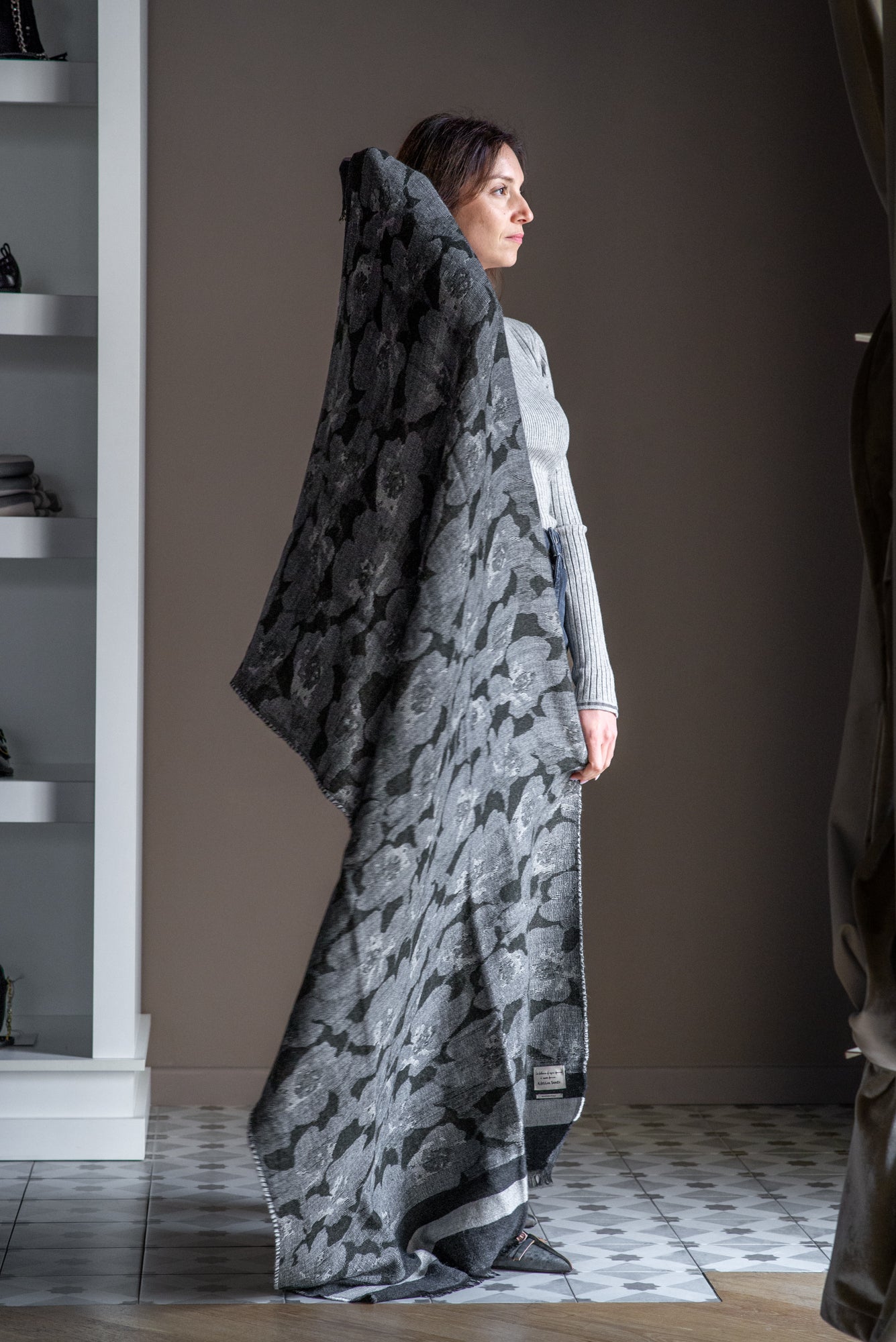 Sciarpa Maxi Fiori Stilizzati – Alessia Santi