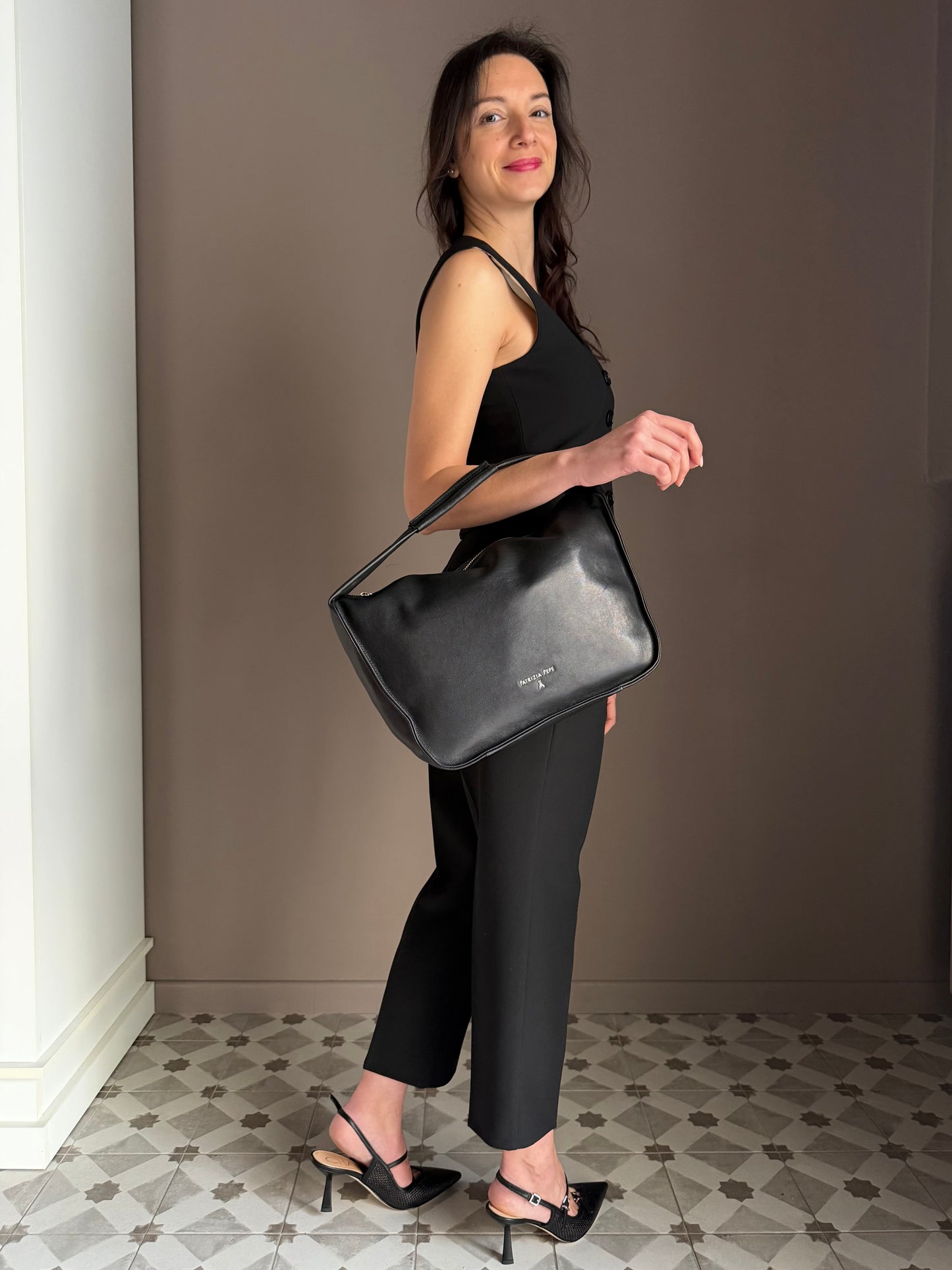 Borsa Hobo nera media in pelle