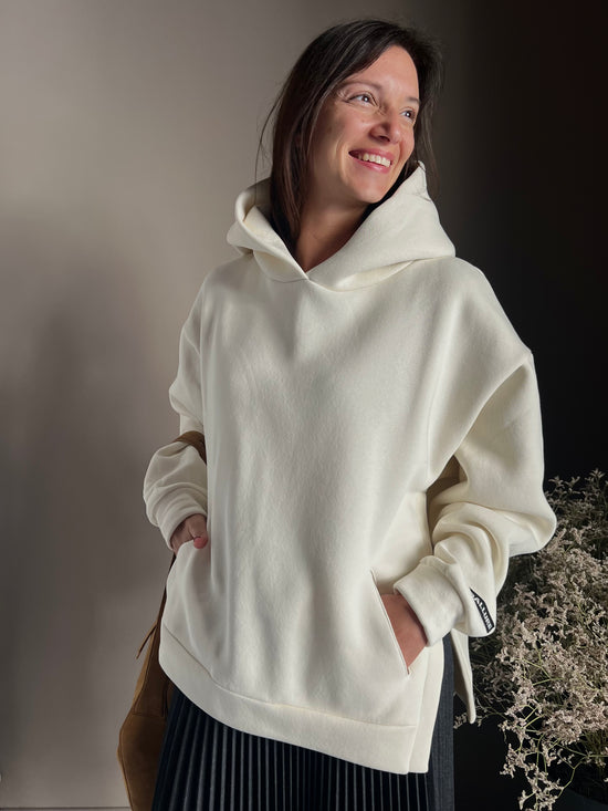 Felpa oversize con spacchi laterali