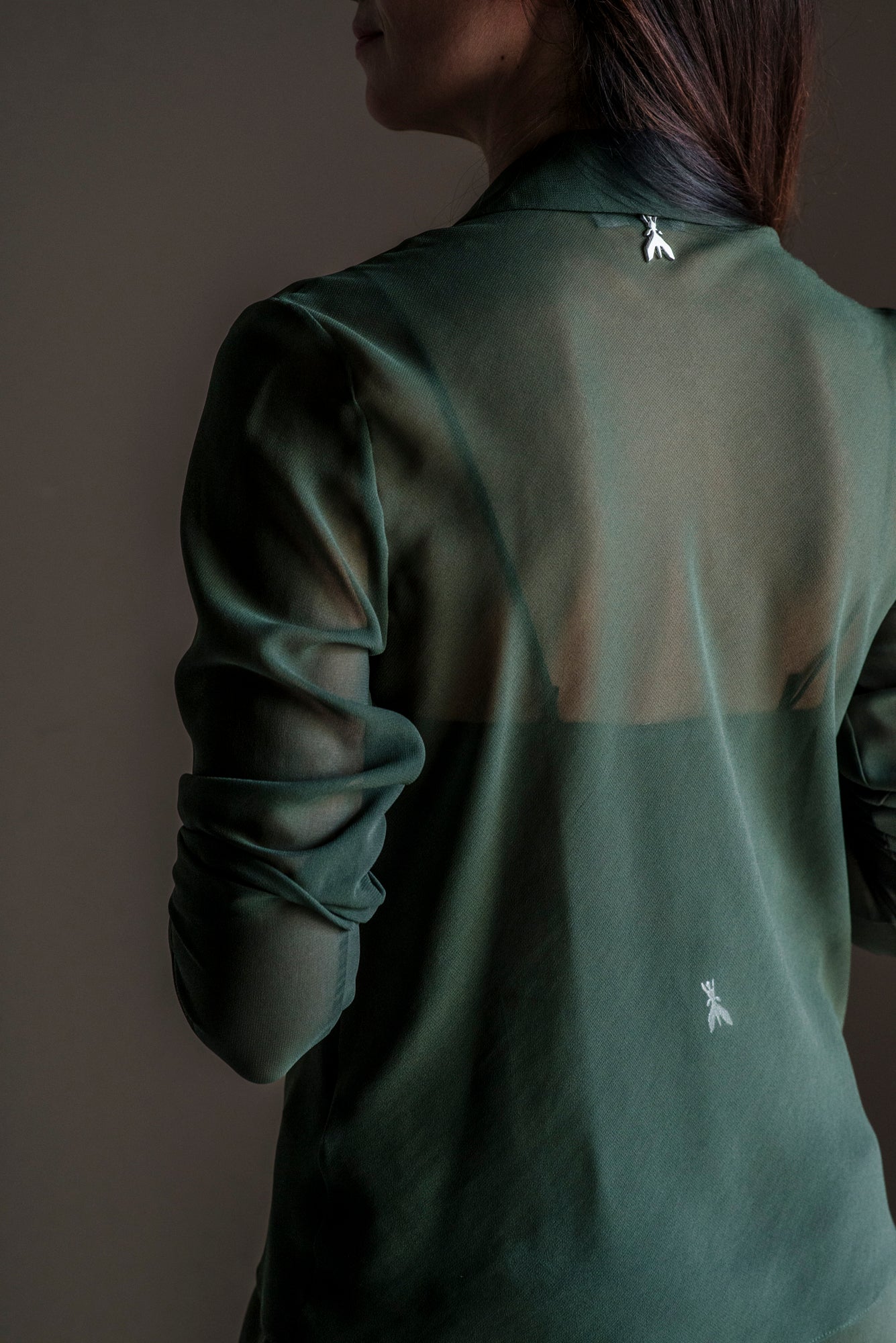 Blusa in chiffon con canotta