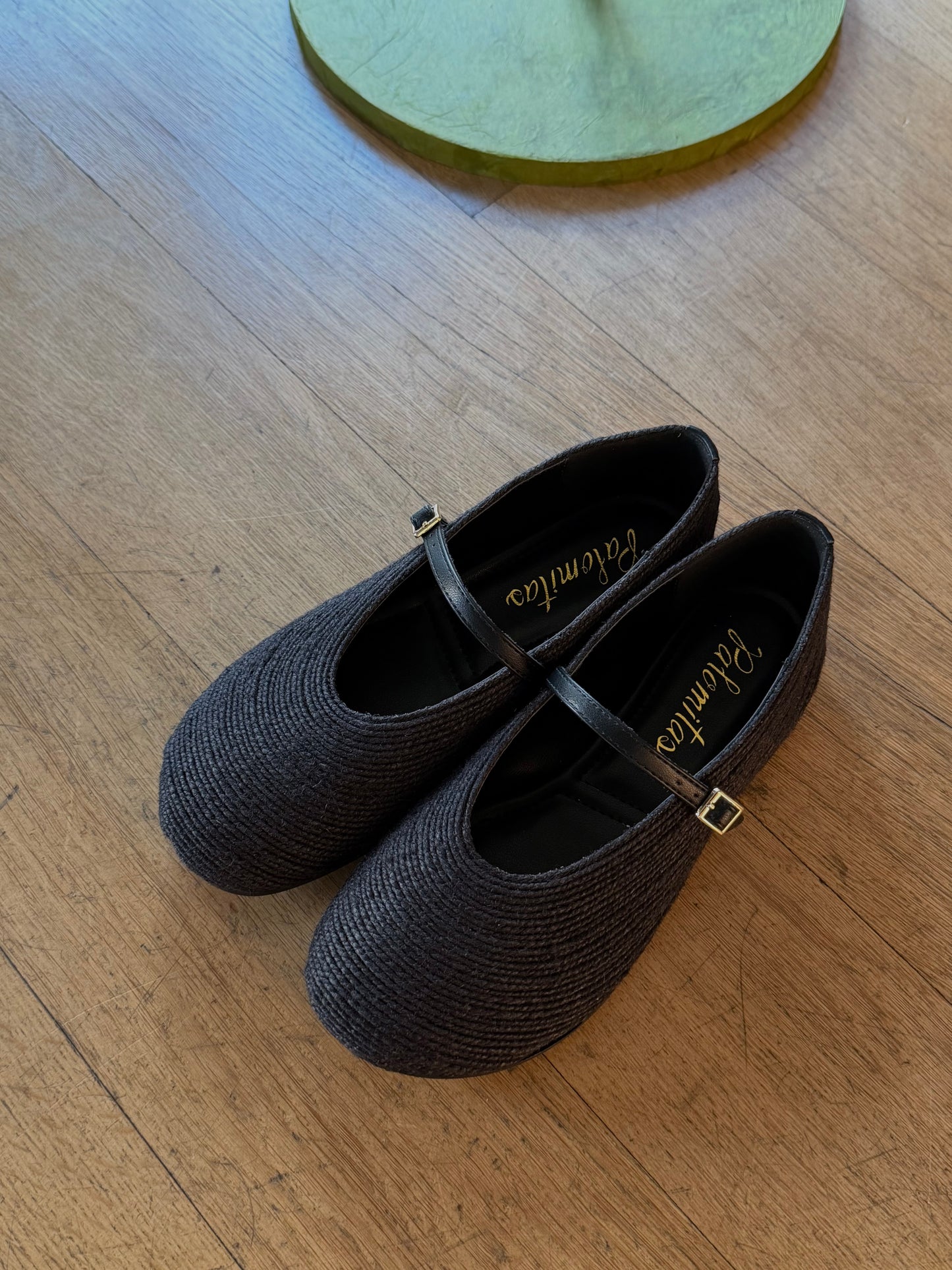 Mary Jane in tessuto grezzo nera