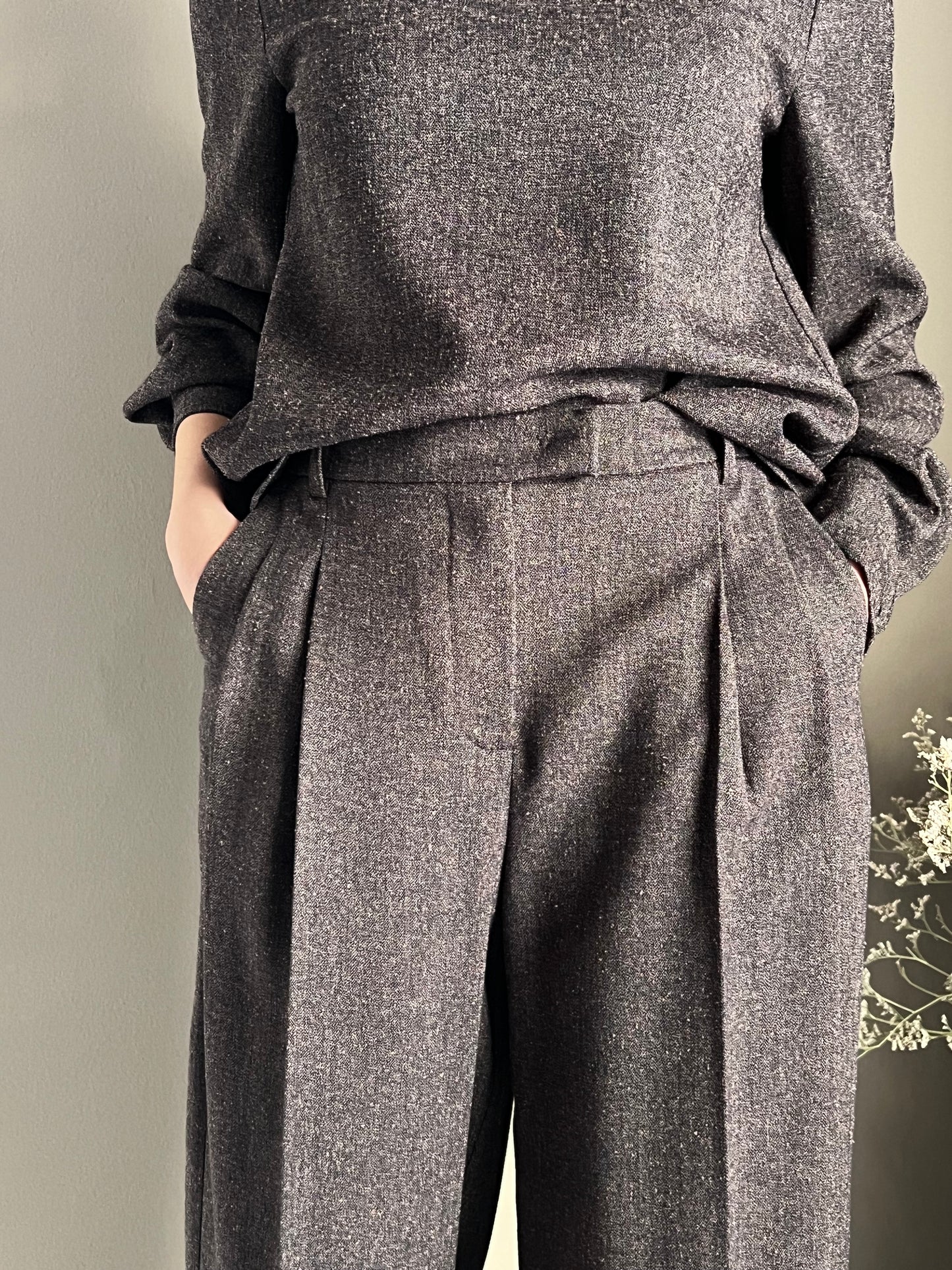 Pantaloni strutturati con pieghe