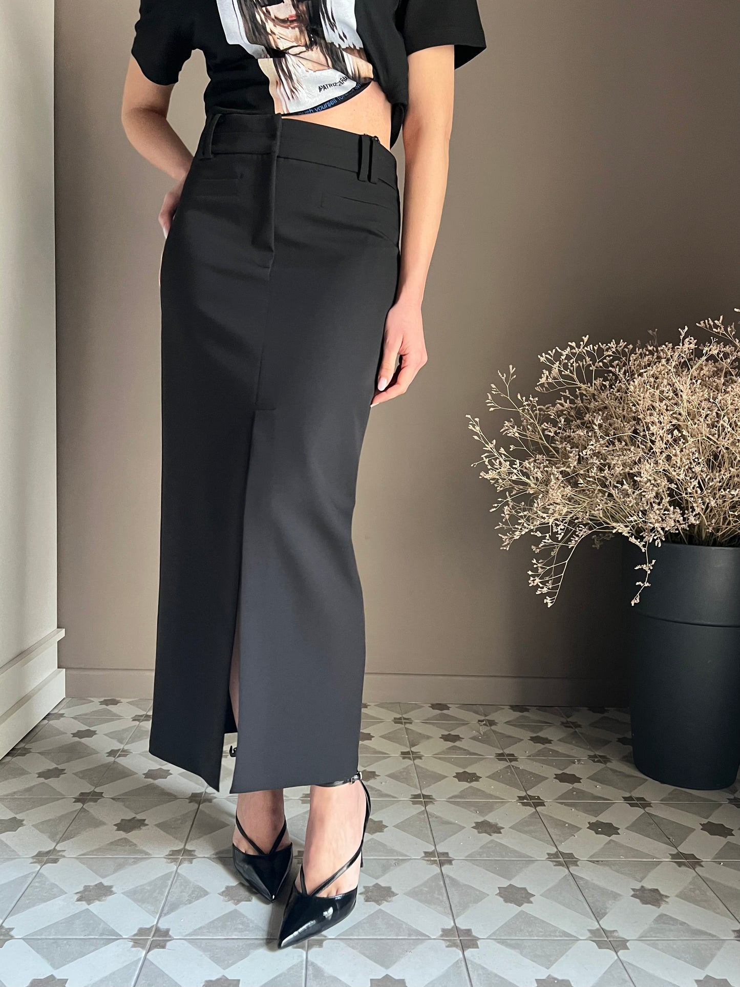 Gonna midi sartoriale in gabardine