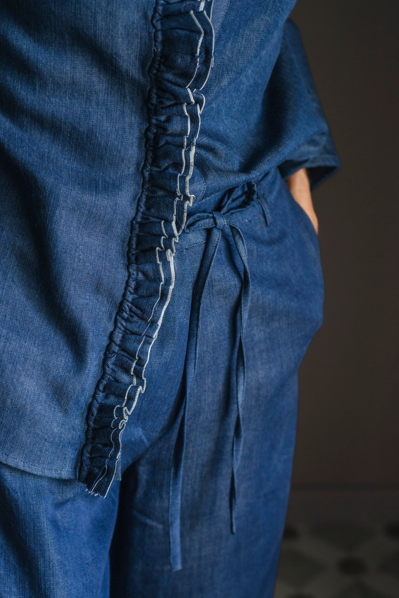 Pantalone in denim fluido
