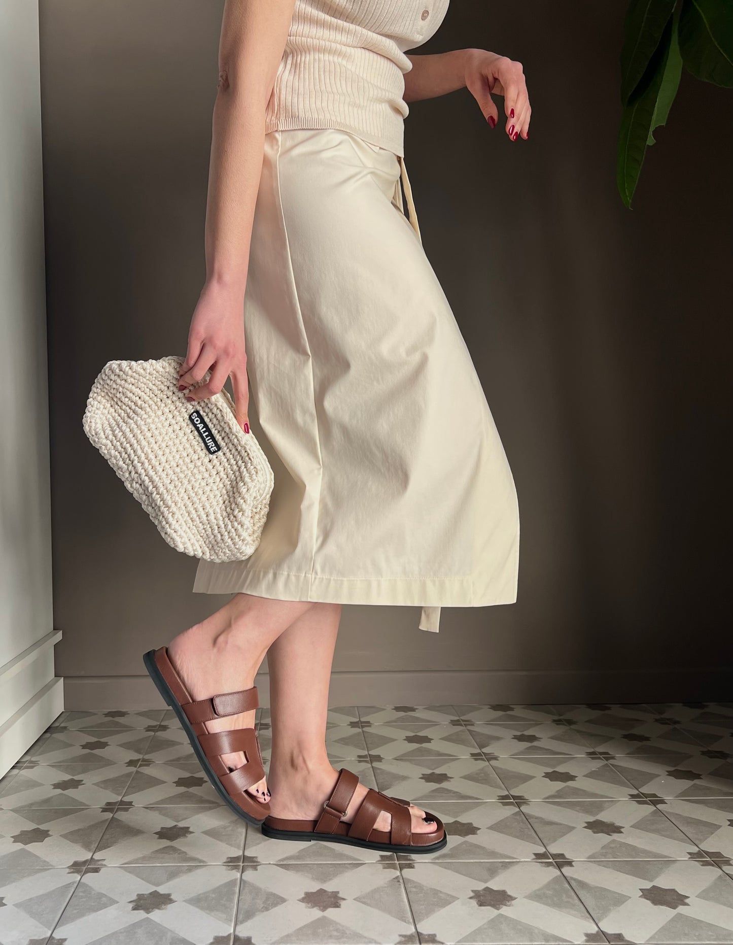 Ciabattina in pelle minimal cuoio
