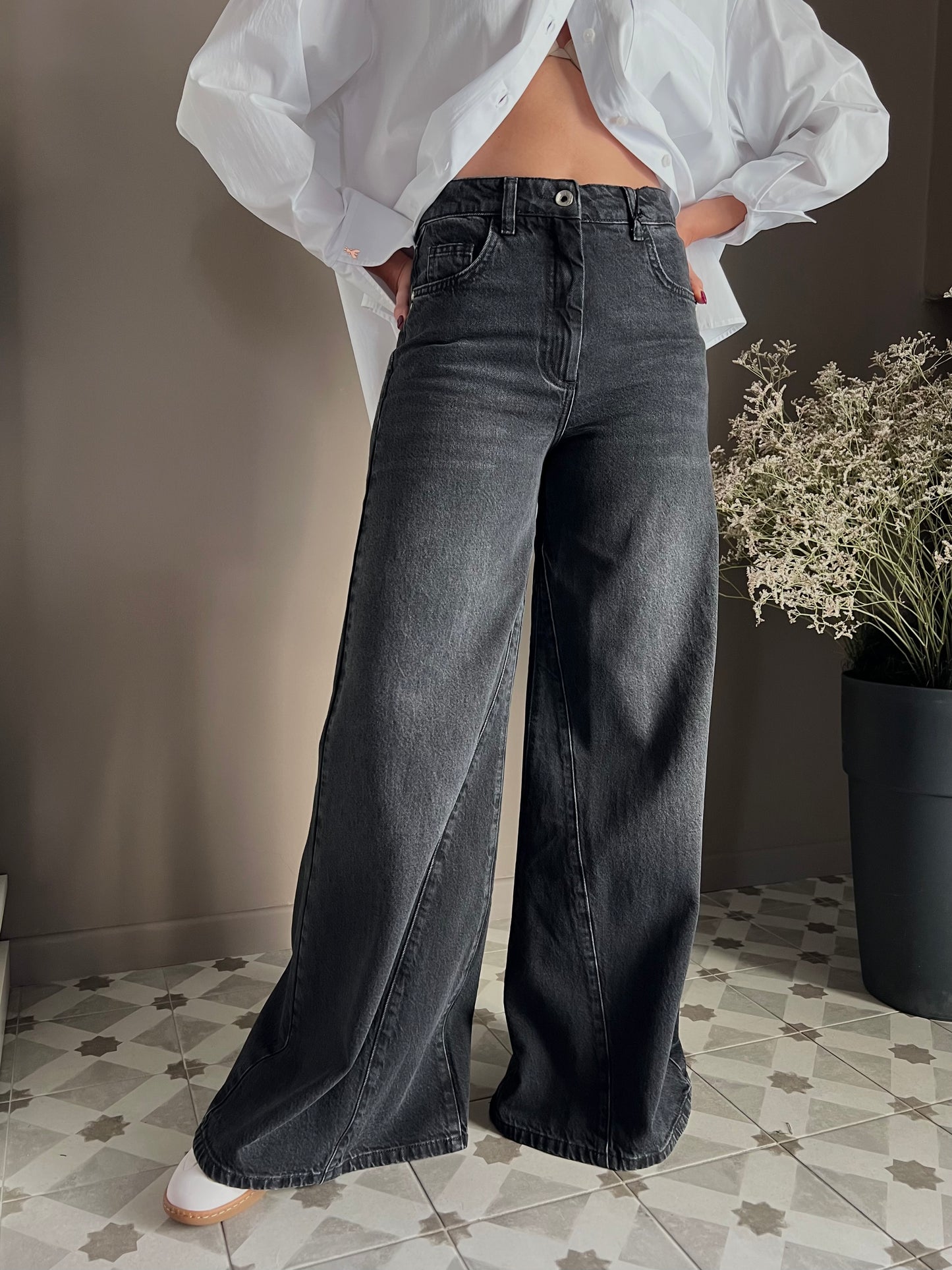 Pantalone denim vita alta gamba larga nero