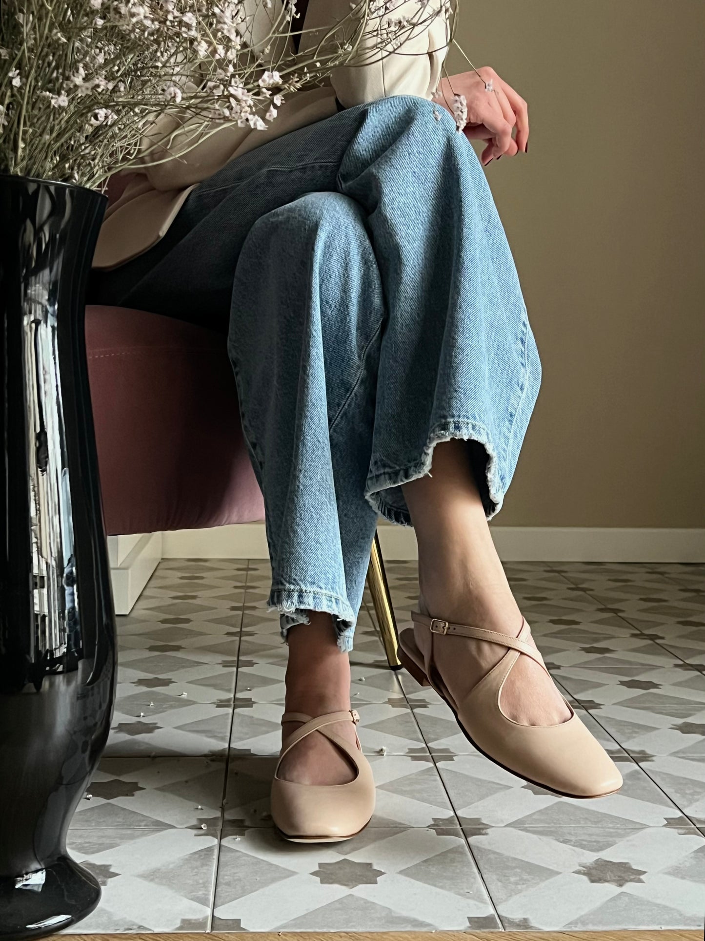 Slingback beige con cinturini incrociati