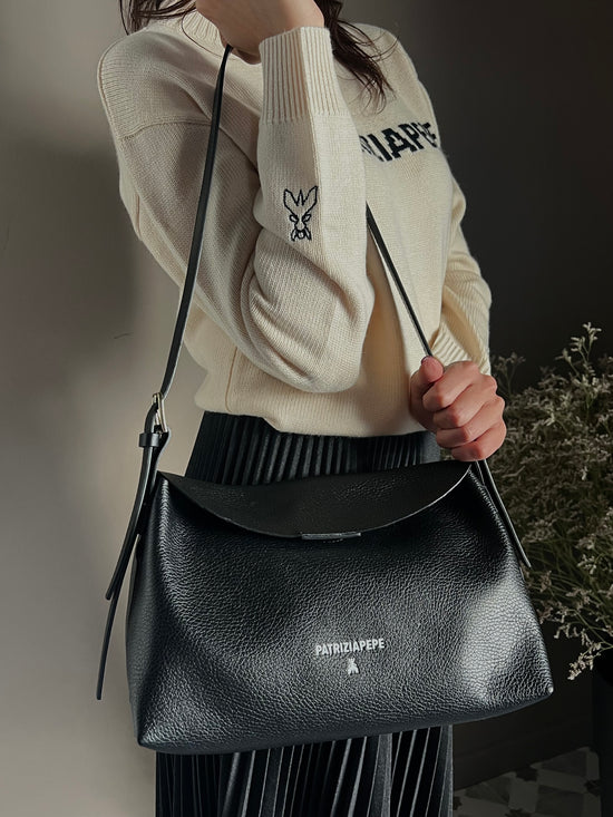 Borsa a tracolla Never Complete in pelle nera