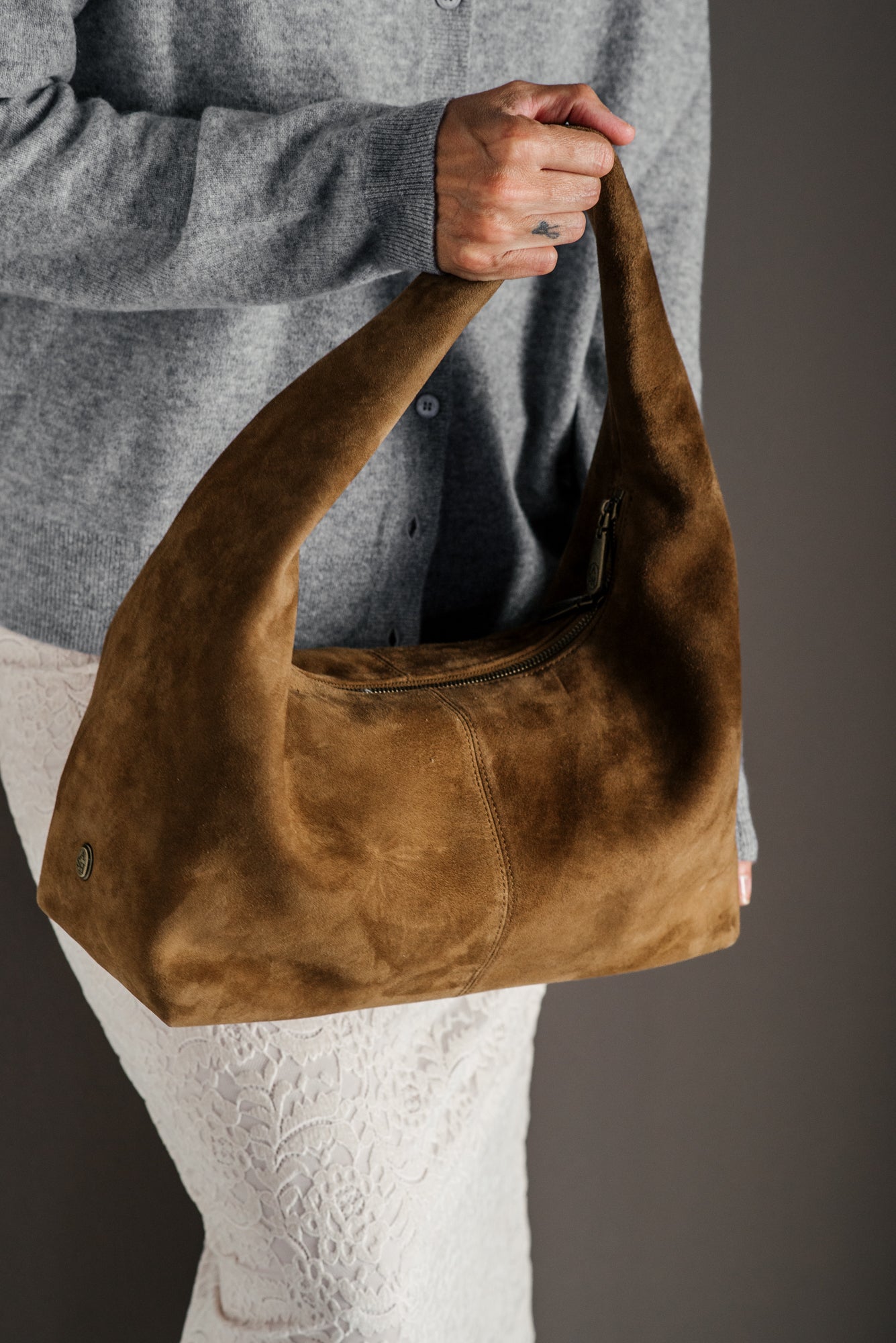Borsa a Spalla in Camoscio Ash