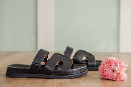 Ciabattina in pelle minimal nera