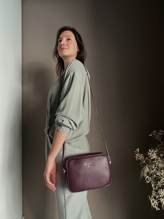 Borsa tracolla in pelle martellata Purple Red
