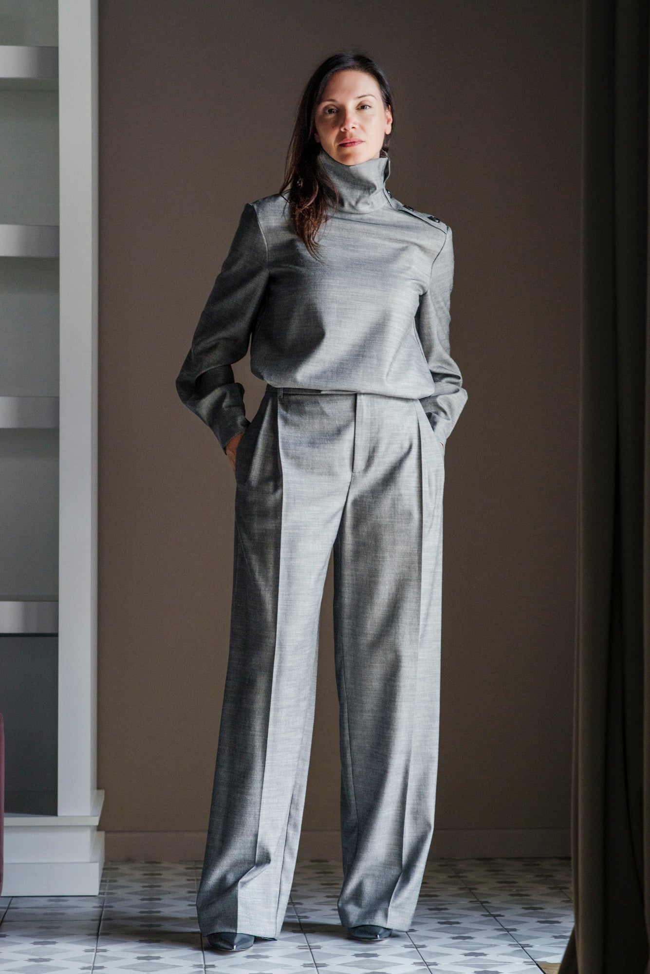 Pantalone a palazzo in crêpe fluido