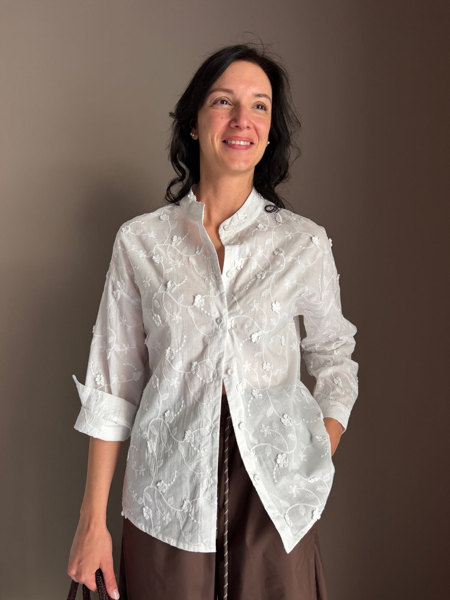 Camicia in cotone ricamato