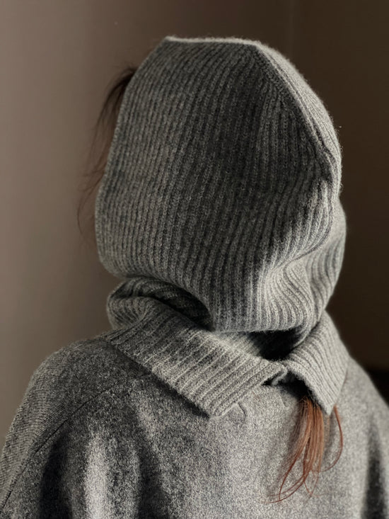 Cappuccio/balaclava in cashmere grigio