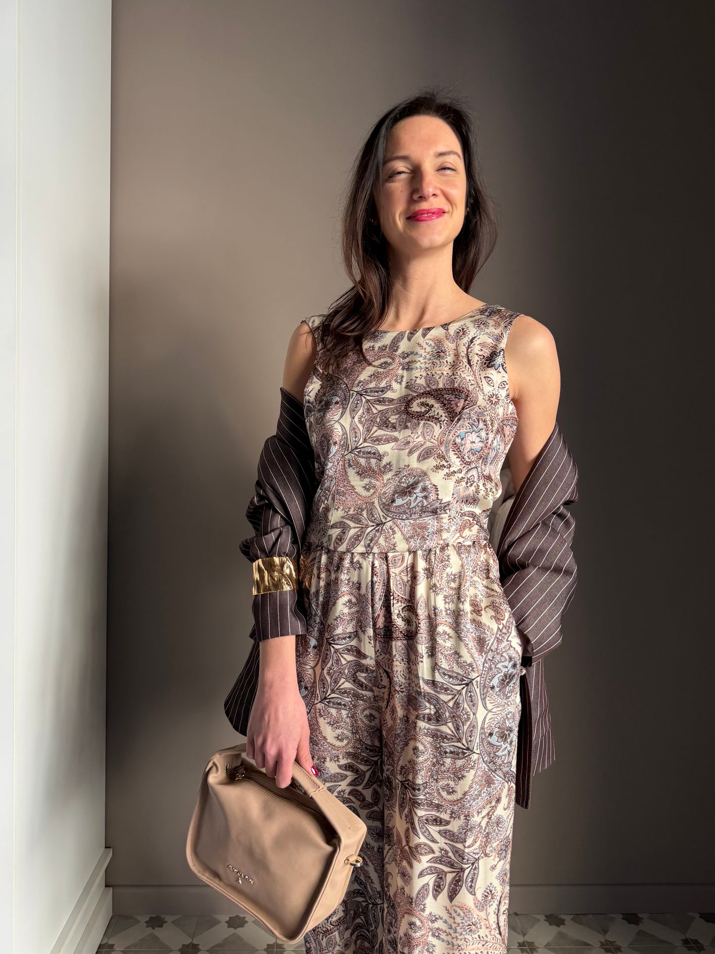 Top in viscosa con scollo sulla schiena