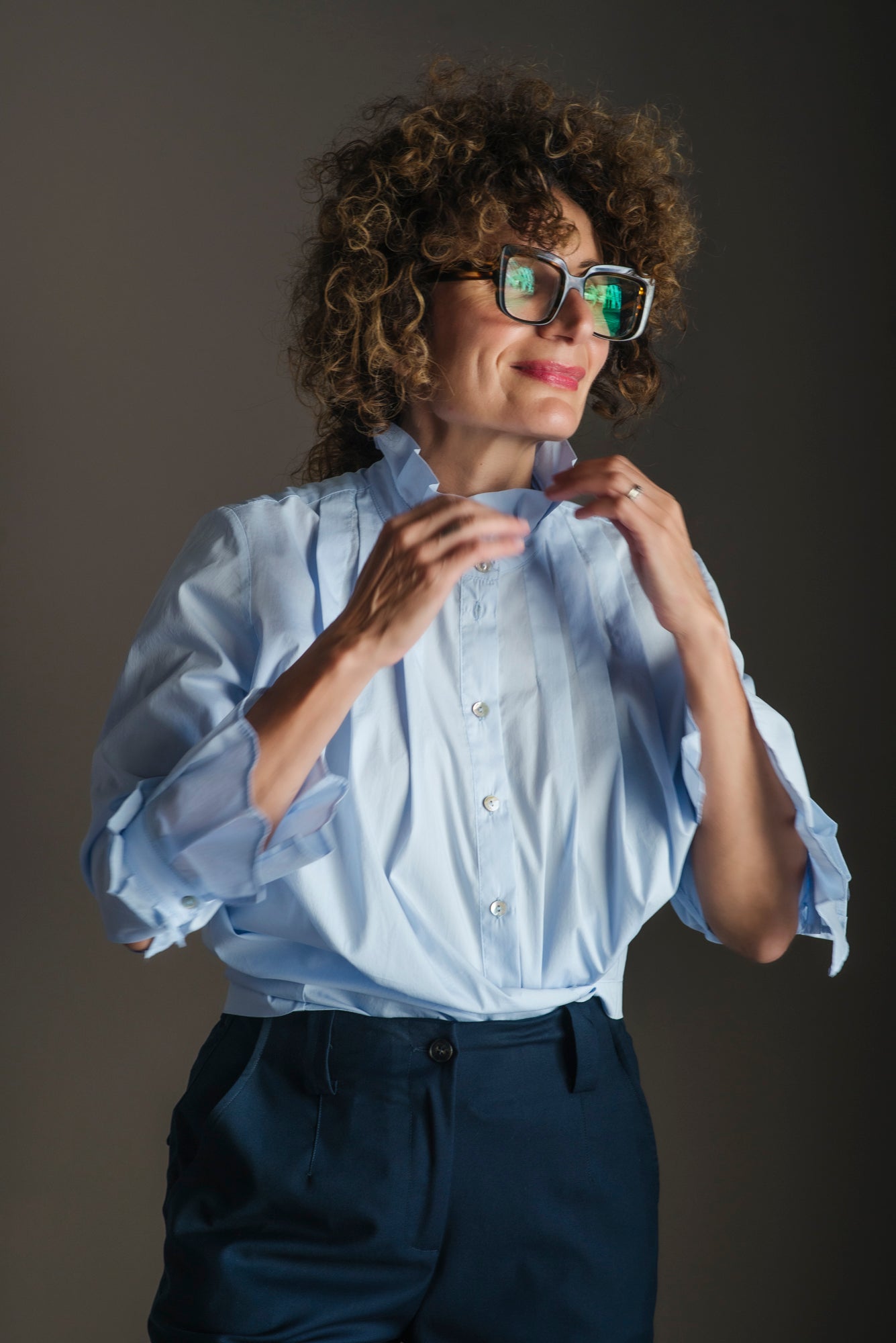 Camicia svasata in cotone liscio con dettagli plisse’ Sky