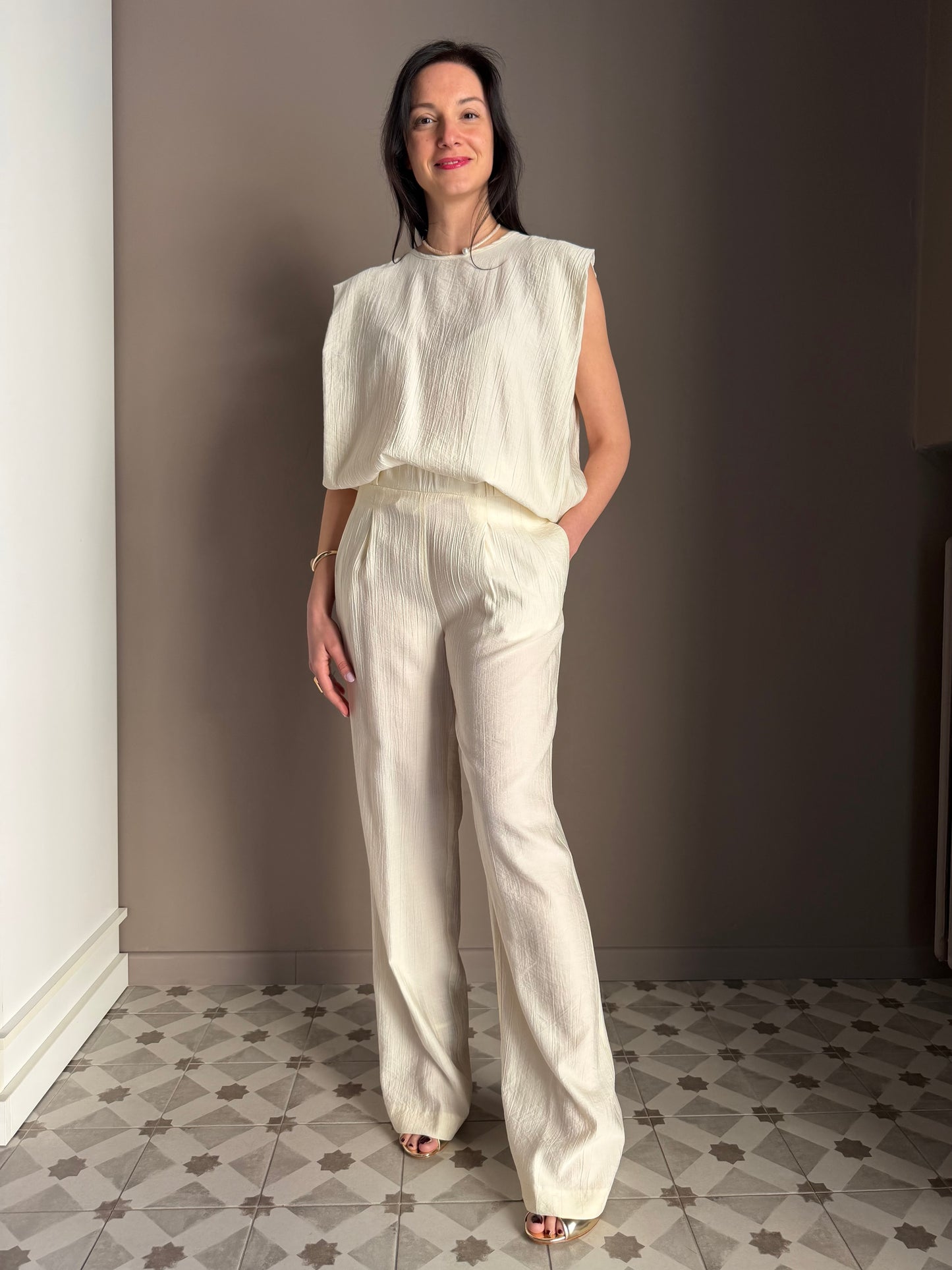 Blusa avorio “fluid sculpt”