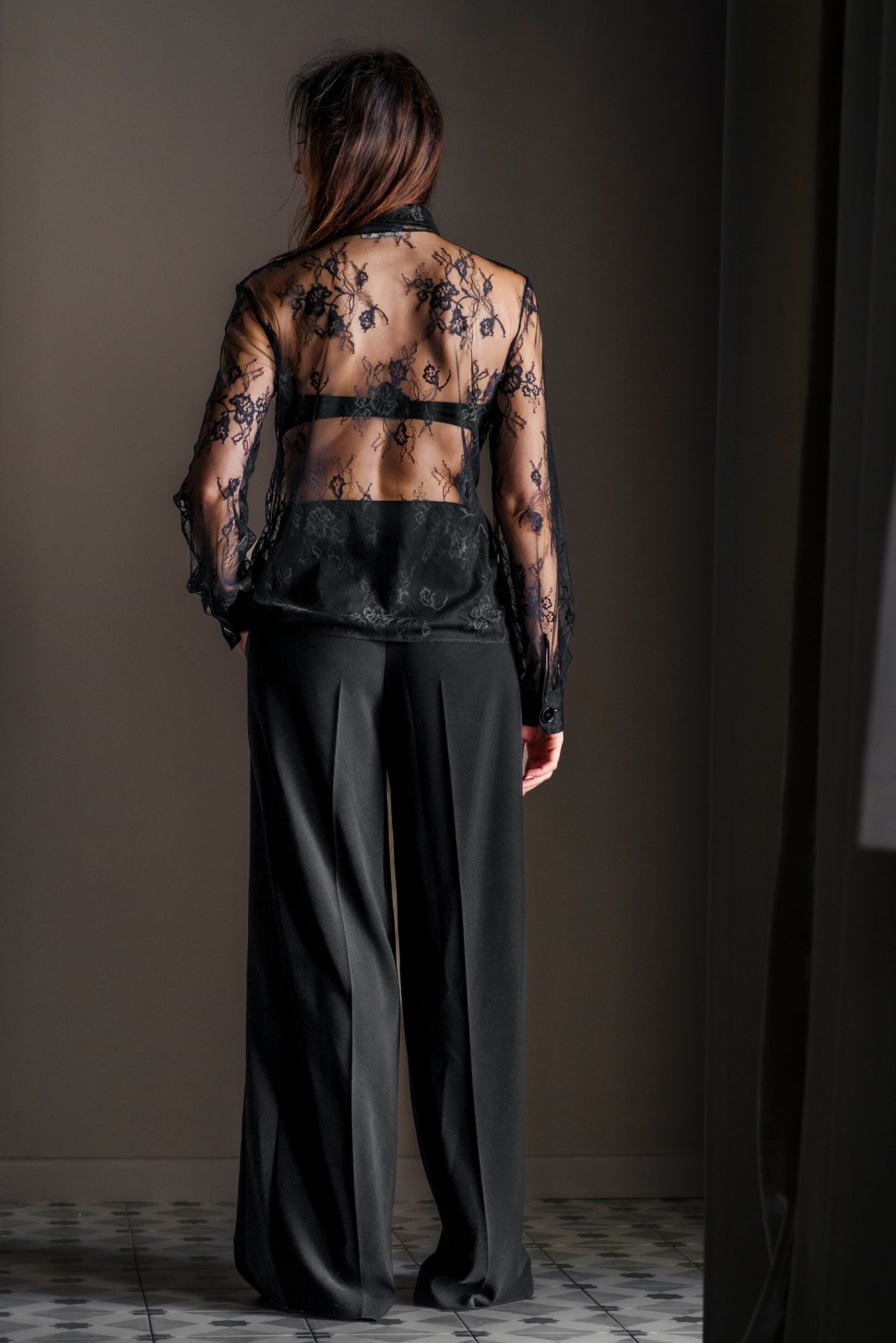 Pantaloni fluidi sartoriali con banda laterale
