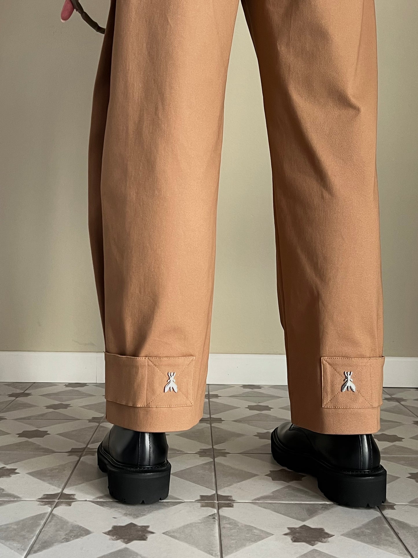 Pantalone alla caviglia in gabardine di cotone