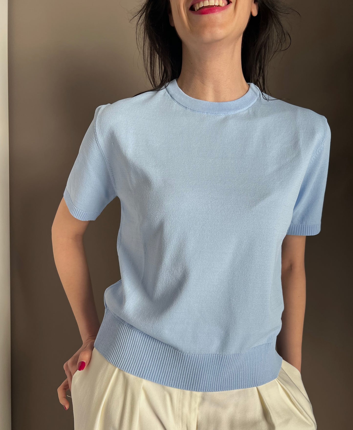 Maglia in viscosa azzurra manica corta