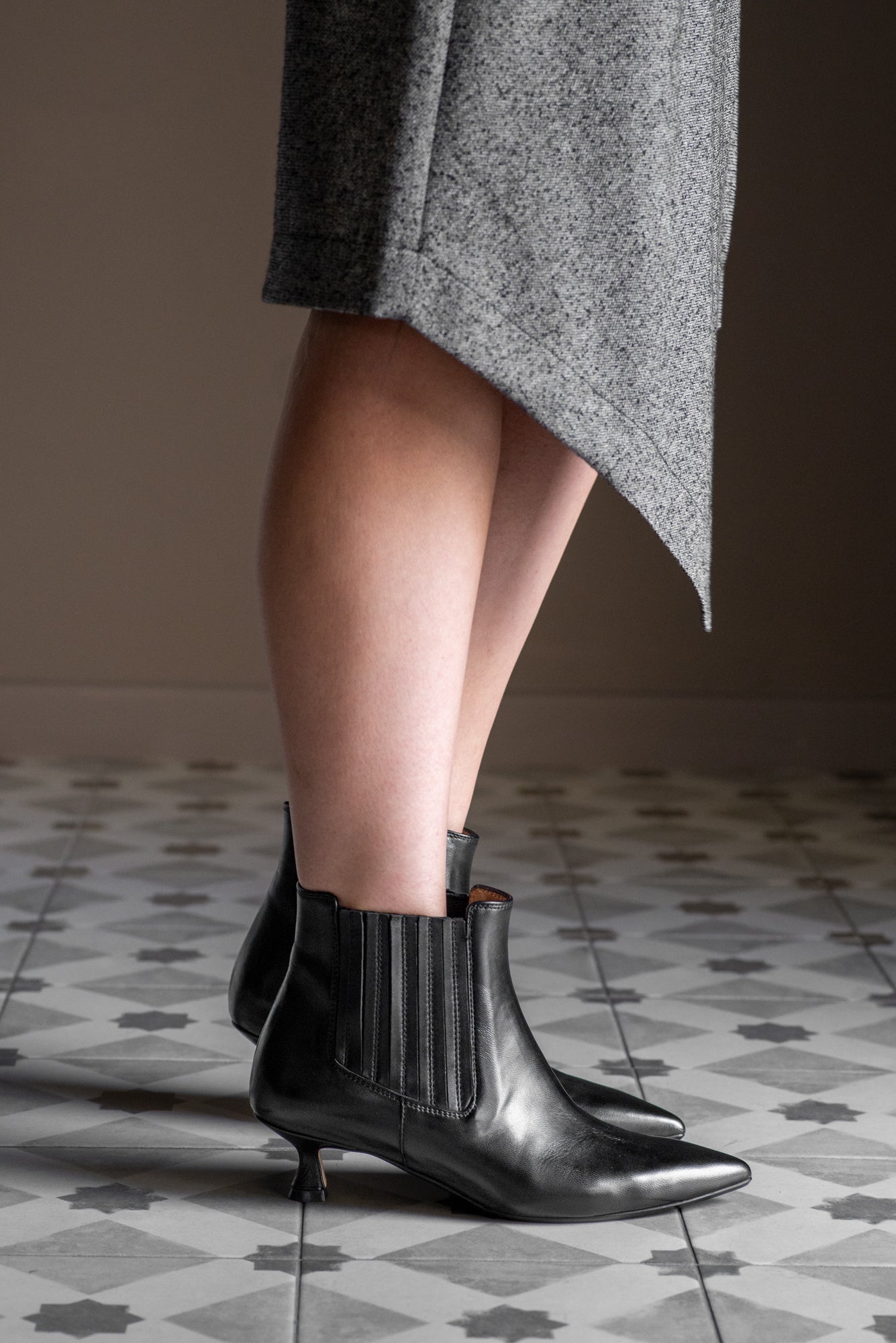 Stivaletto chelsea in nappa nera Anna F