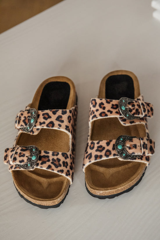 Sandalo in cavallino con fibbia boho