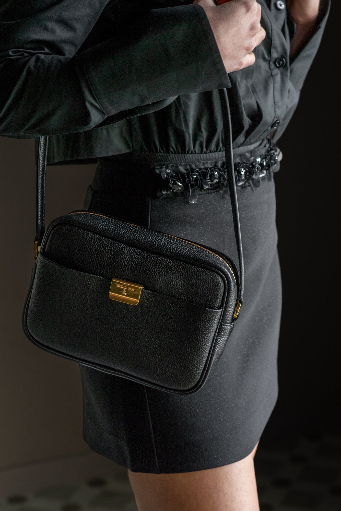 Borsa a tracolla in pelle nero Patrizia Pepe