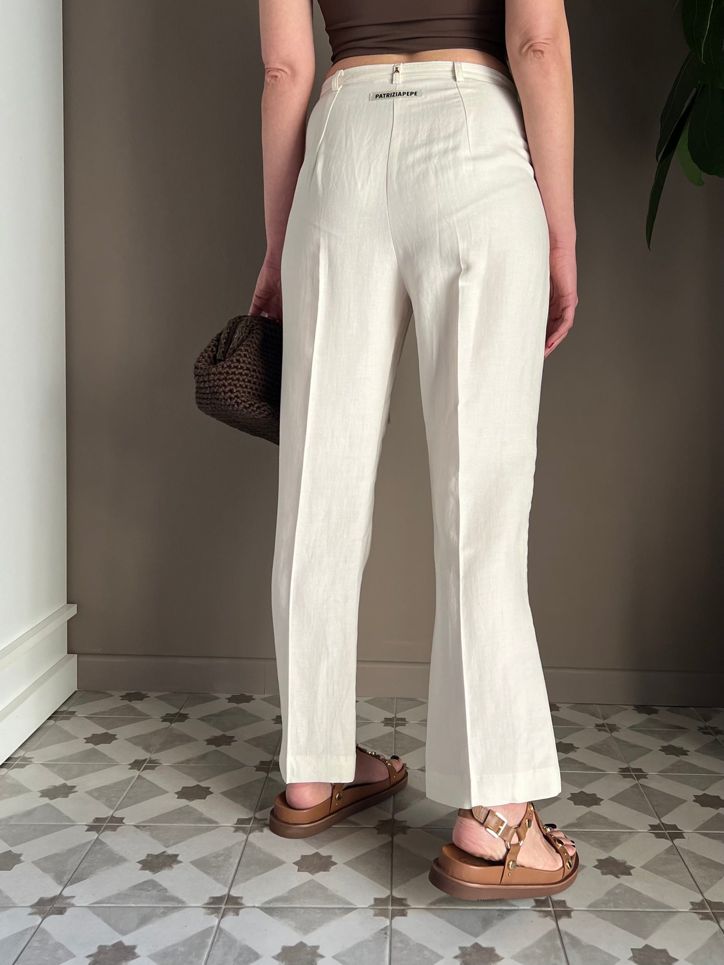 Pantalone in lino e viscosa con cinturino